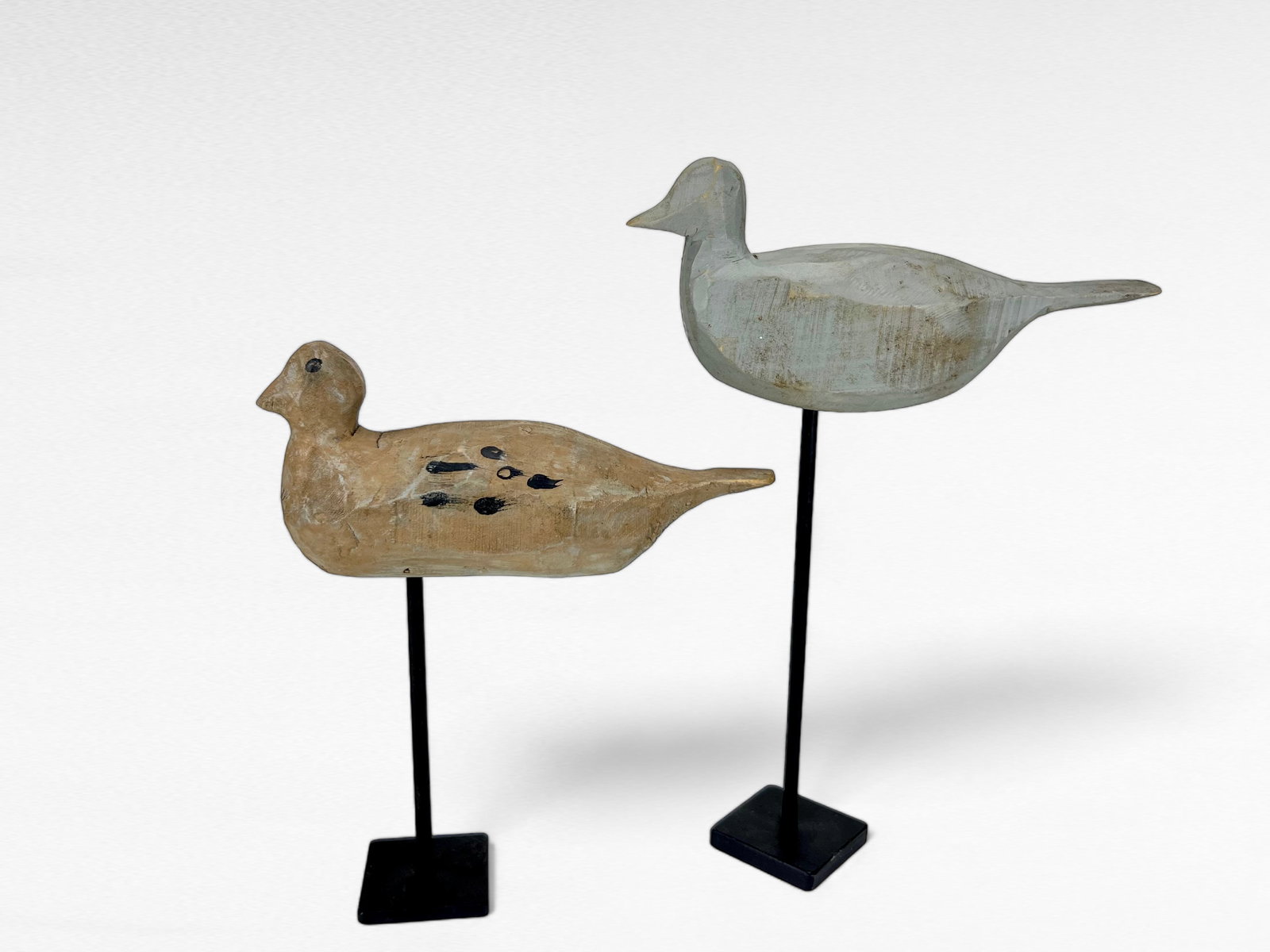 Pair of Unknown Louisiana Dove Decoys (1 of 4)