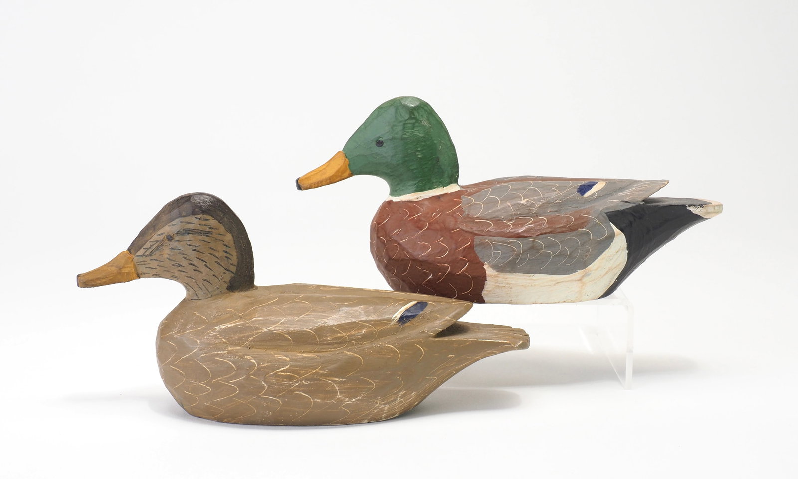 Jimmy Bowden - Miniature Mallard Pair: Jimmy Bowden Chincoteague, VA, 2004 Drake 6" Hen 6.25" Tiny glass eyes with scratch feather paint. Signed and dated 2004 Condition: Excellent and original Provenance: Dennis Forthofer Collection