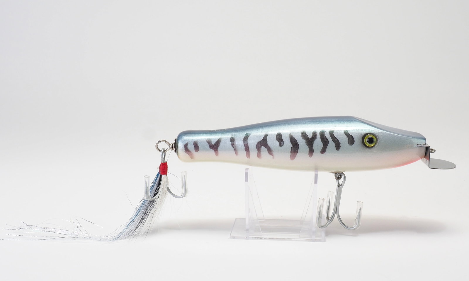 Gary Soldati - 2021 Junior "Chub Mackerel" Custom Color: Gary Soldati Big Water Pikes 8" with approx. 6" tail Condition: Excellent and original Provenance: Dennis Jenny Collection