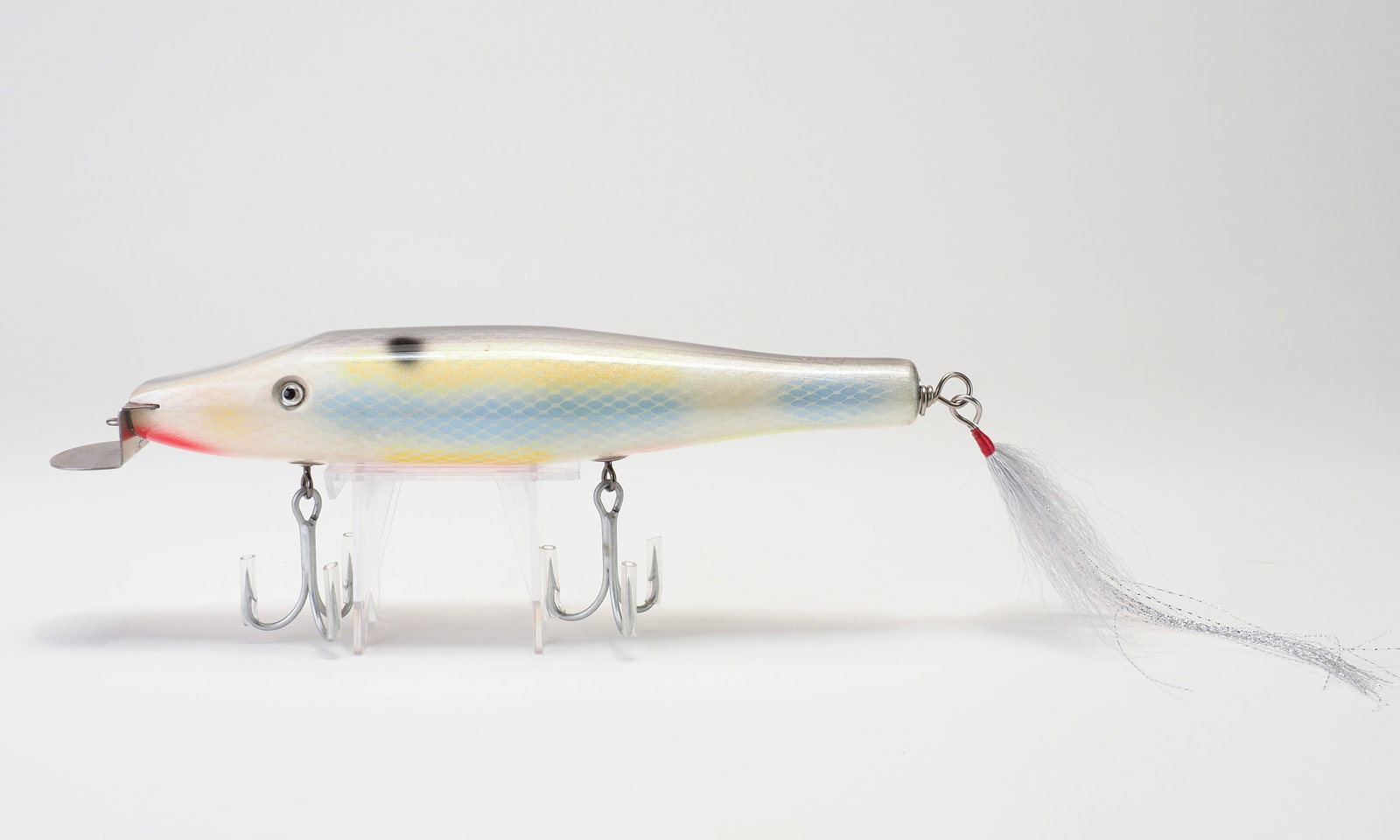 Gary Soldati - Surface Slim River Herring: Gary Soldati Big Water Pikes 9" with approx. 7" tail Condition: Excellent and original Provenance: Dennis Jenny Collection