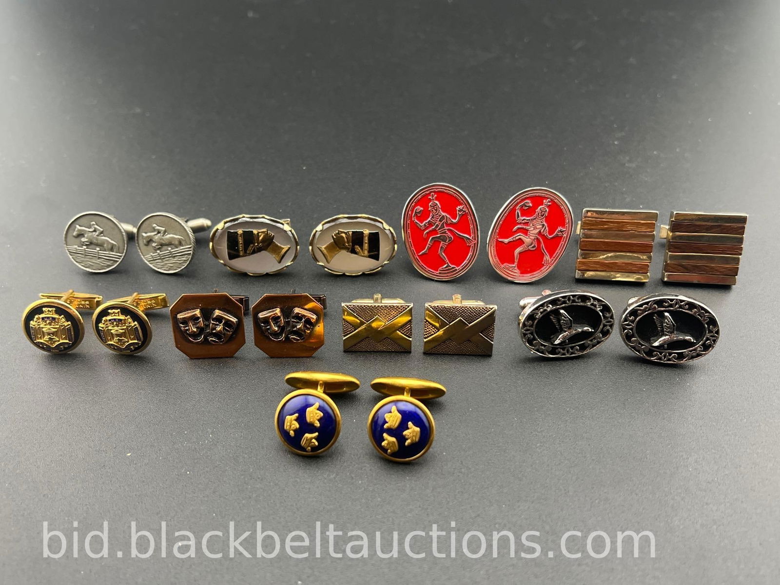 Grouping of Costume Cufflinks (1 of 11)
