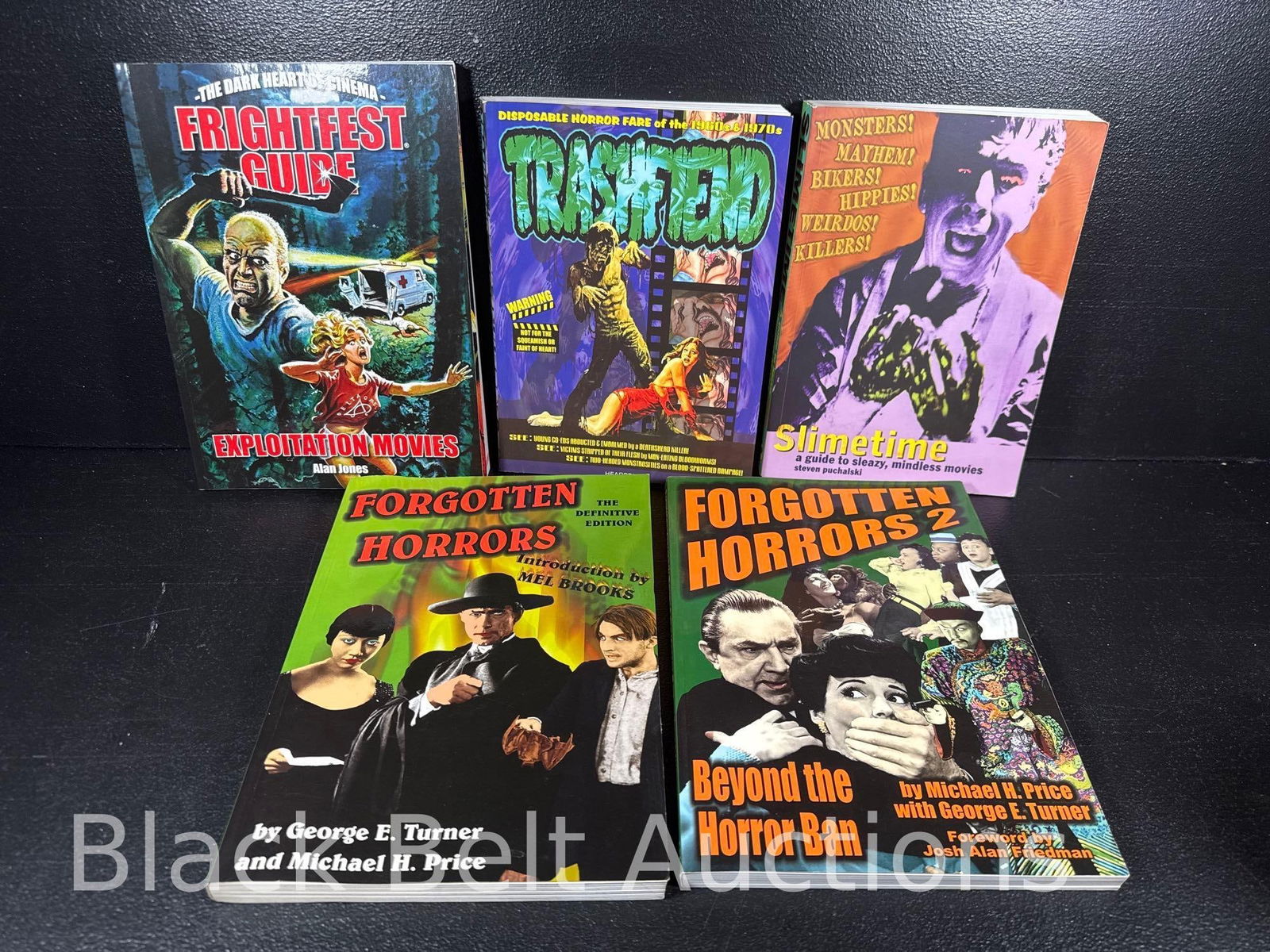 5 Horror Related Books (1 of 19)