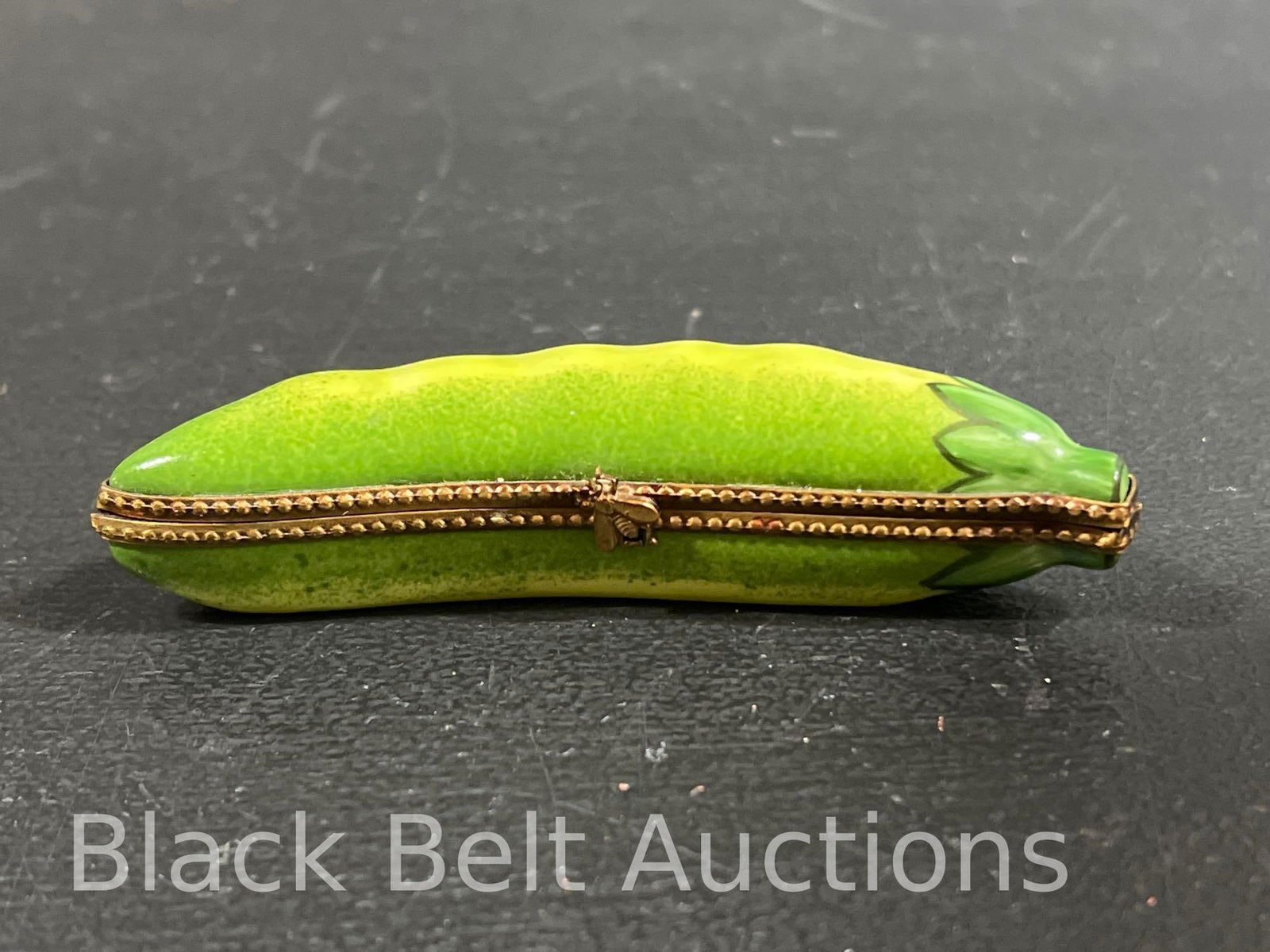 Vintage Limoges Pea Pod Trinket Box with Peas (1 of 11)