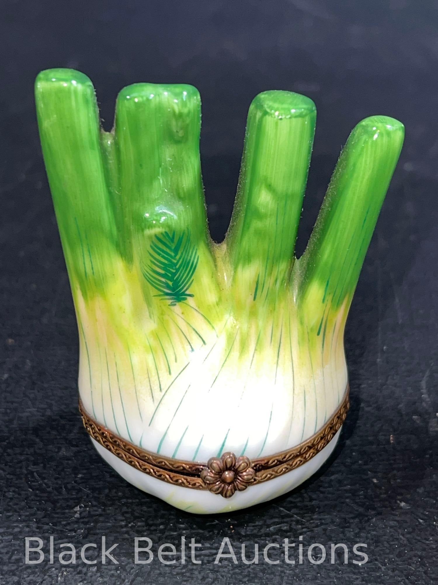 Vintage PV Limoges Fennel Bulb Trinket Box (1 of 11)