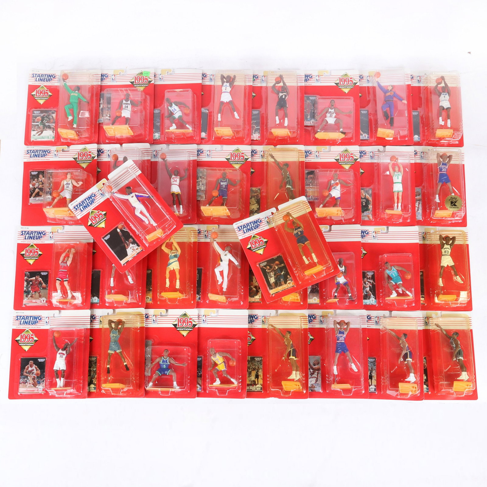 Lot of 34 - 1995 NBA Basketball Starting Lineup: Lot of 34 - 1995 NBA Basketball Starting Lineup Figurines. The long includes, Scottie Pippen, Dan Majerle, Scott Smith, Penny Hardaway, John Starks, Jason Kidd, Glen Robinson, Hakeem Olajuwon, Shaquil