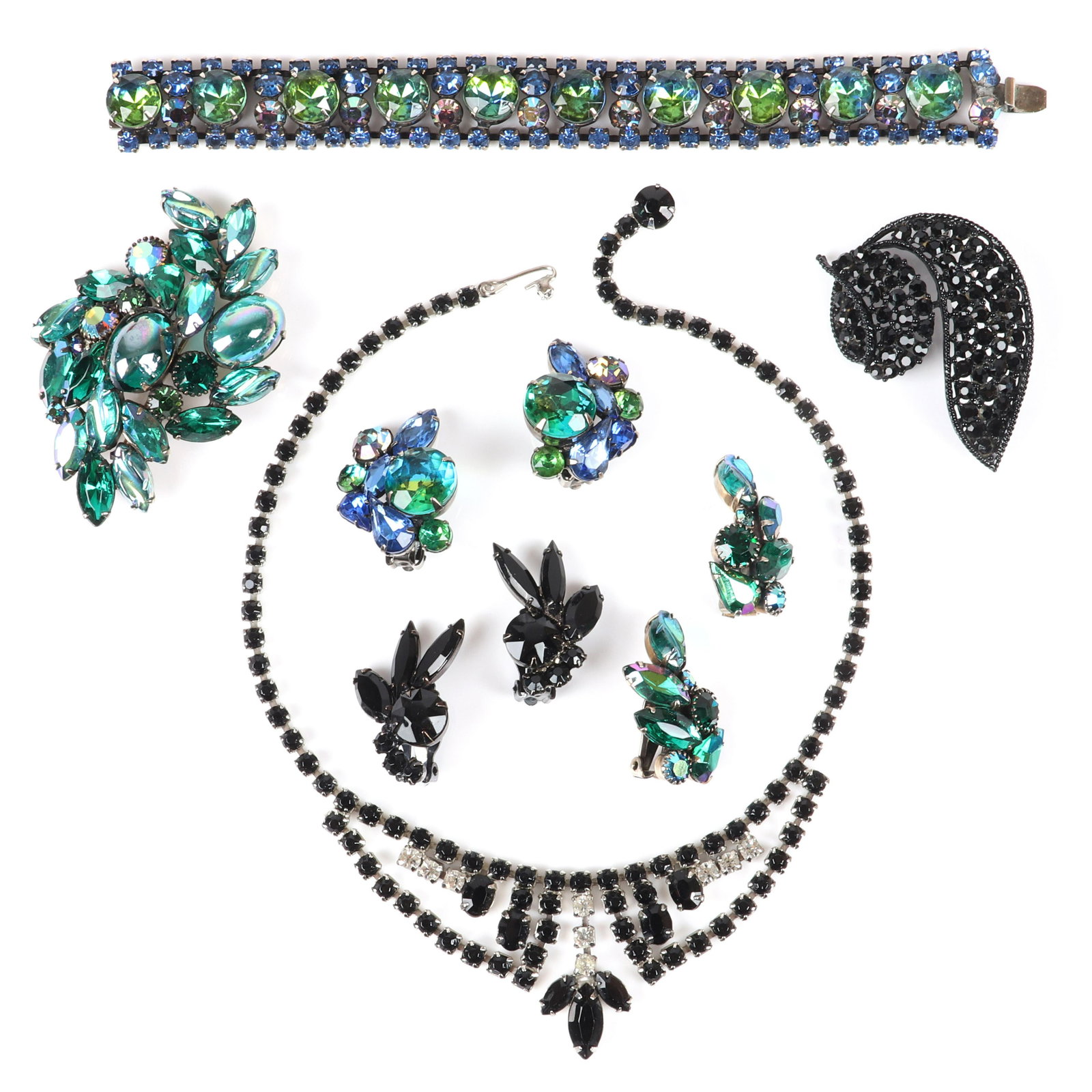 Vintage 7pc Juliana, Kramer, Weiss, D & E Juliana: Vintage 7pc Juliana, Kramer, Weiss, D & E Juliana designer group: Kramer of New York Japanned black rhinestone brooch, Weiss rhinestone choker, collar necklace, Also includes Kramer New York 1950s blu