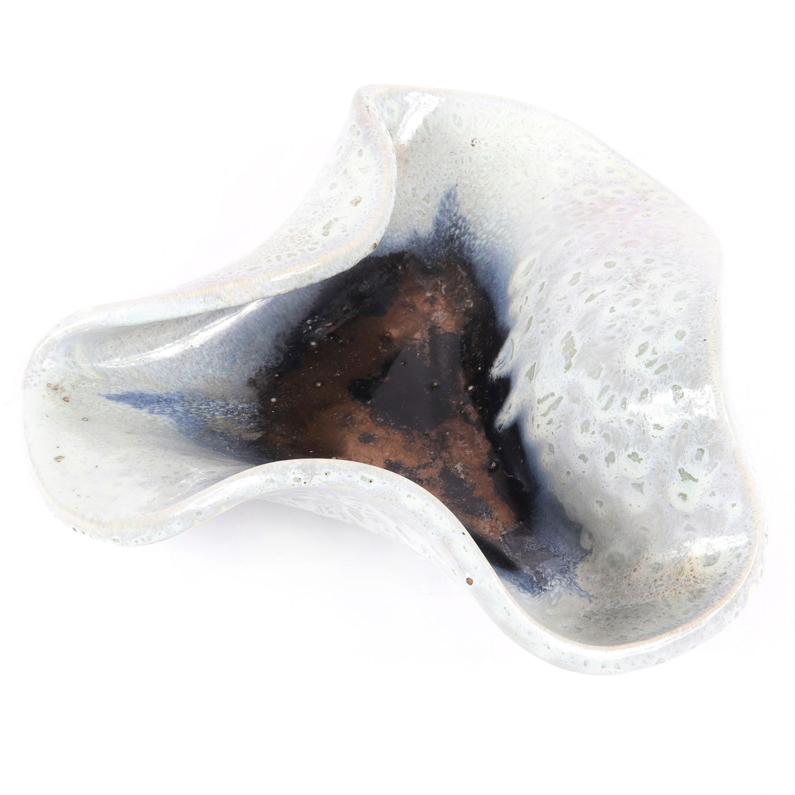 Russel Wright Bauer art pottery freeform manta ray: Russel Wright Bauer art pottery freeform manta ray bowl. 12"H x 13 1/2"W