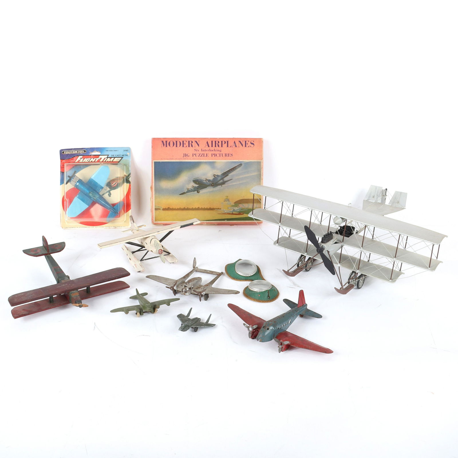 Lot of Model Airplanes & Misc Airplane Related Items (1 of 5)