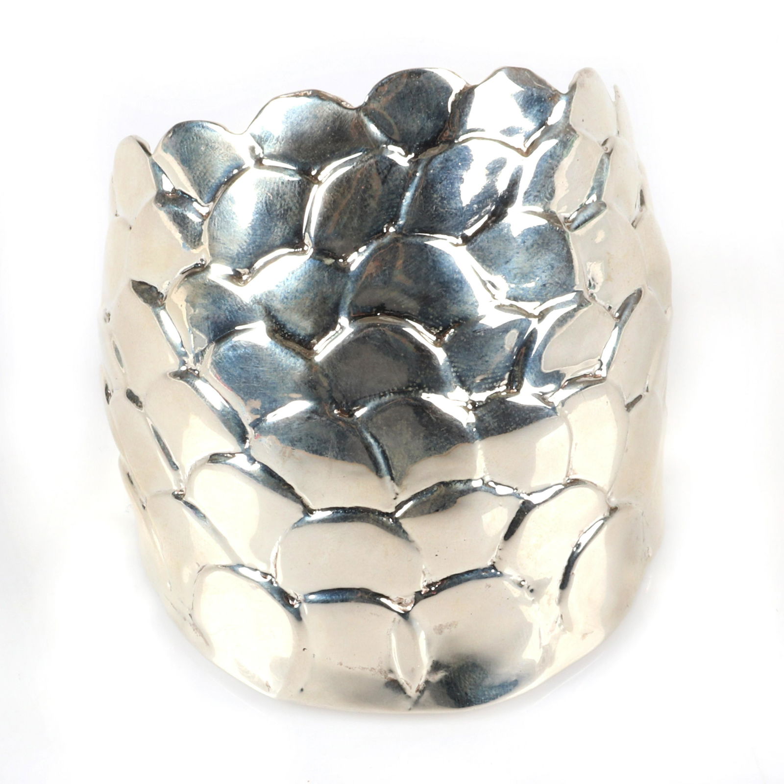 Robert Lee Morris RLM designer massive 2 3/4" wide: Robert Lee Morris RLM designer massive 2 3/4" wide sterling silver "Scale" cuff bracelet, new old stock with original tags, marked Robert Lee Morris 925. Robert Lee Morris (born 1947)is an American je