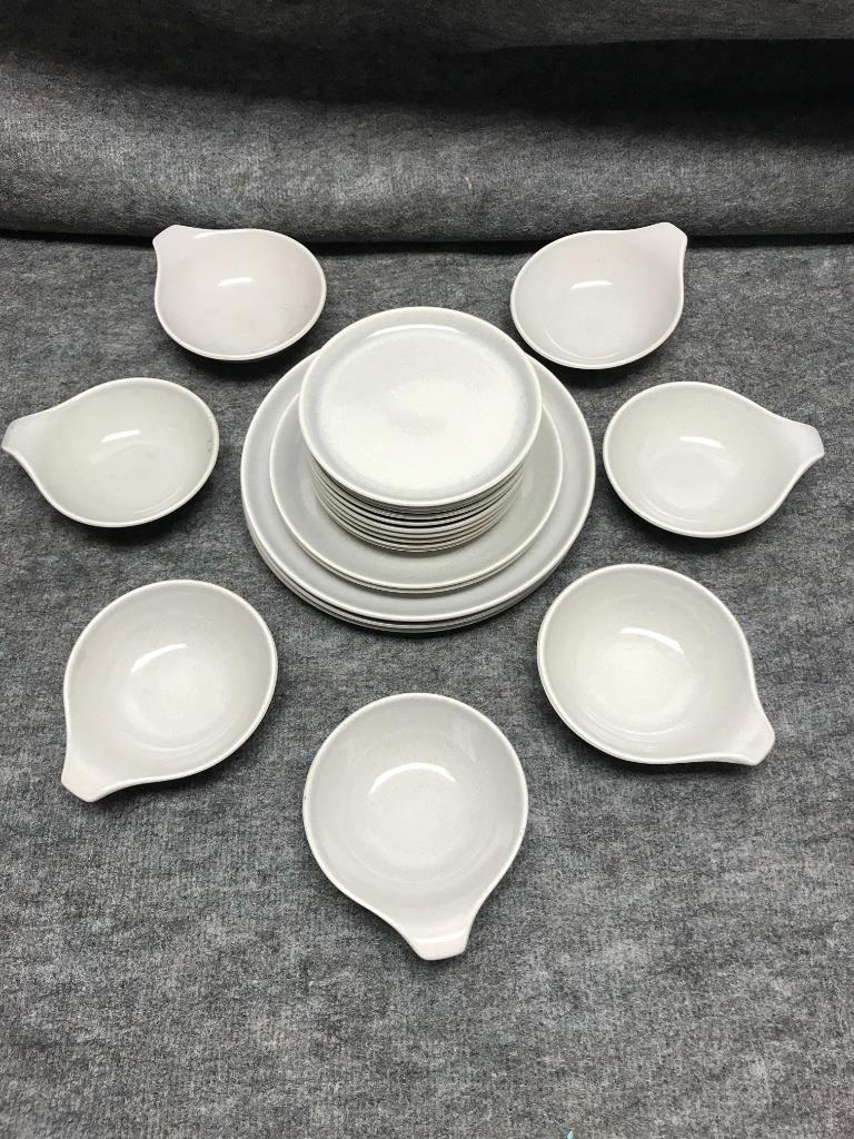 Russel Wright American Modern Lot of 22 10"diam. (1 of 2)