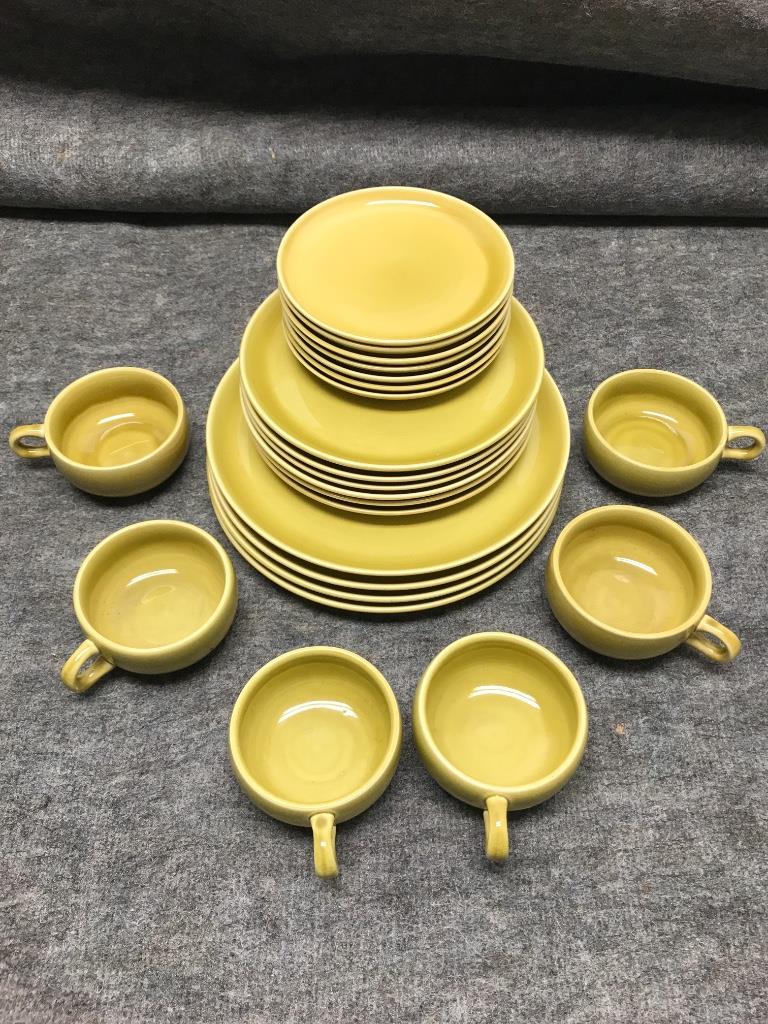 Russel Wright American Modern Chartreuse 23 Piece (1 of 3)