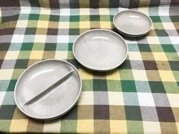 Russel Wright Iroquois Oyster Lot of Three Pieces:: Russel Wright Iroquois Oyster Lot of Three Pieces: 10” Divided Vegetable Bowl; 10” Vegetable Bowl-glaze imperfection; 8” Vegetable Bowl; all marked â€œRussel Wright CHINA by Iroq