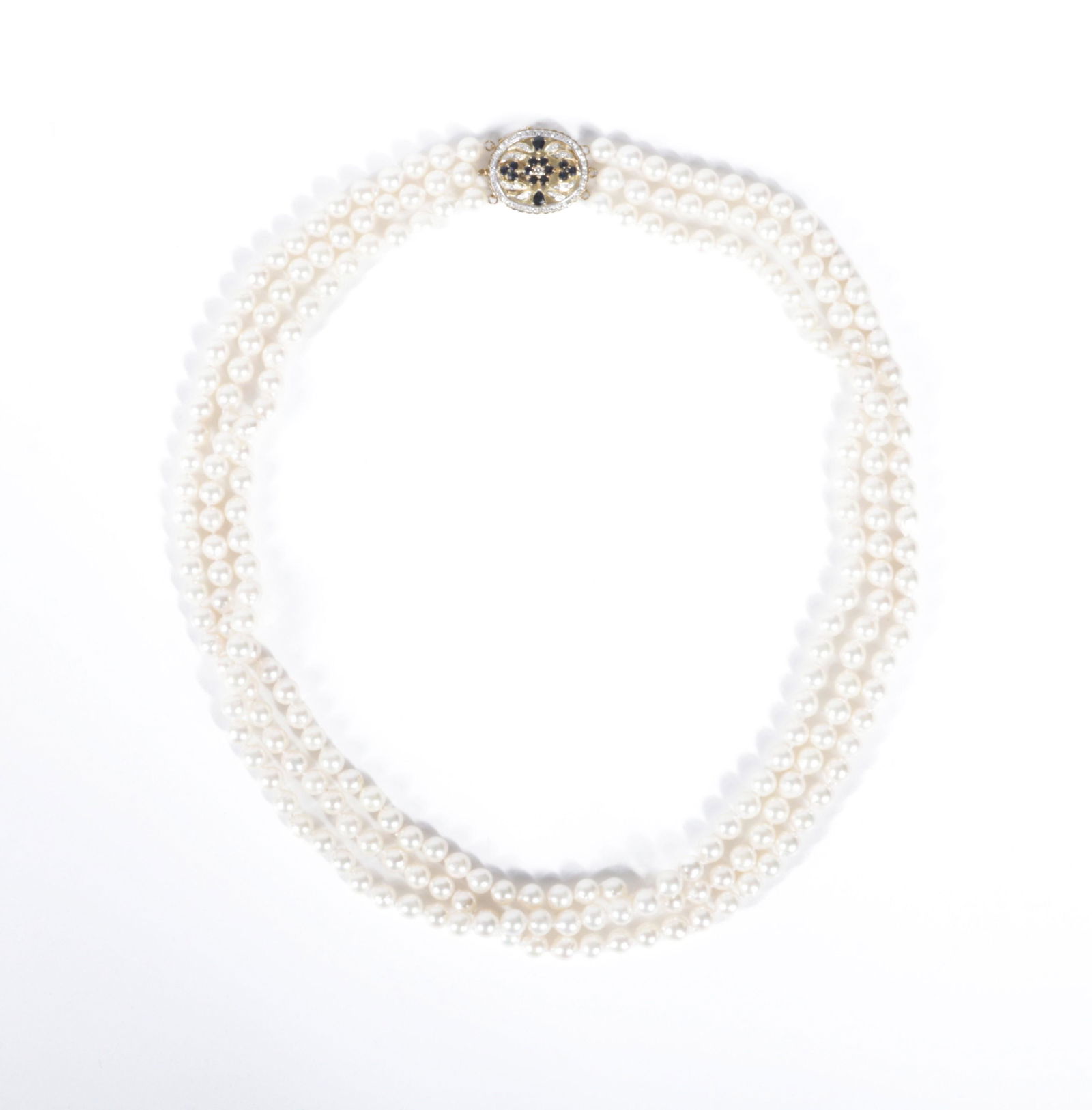 Triple strand cultured pearl necklace with 14K 585 yellow gold sapphire and diamond clasp. (1 of 6)