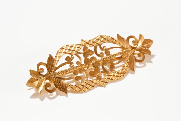 21K Gold Dubai Floral Design Pin; 1"H x 2 1/2"W (1 of 4)