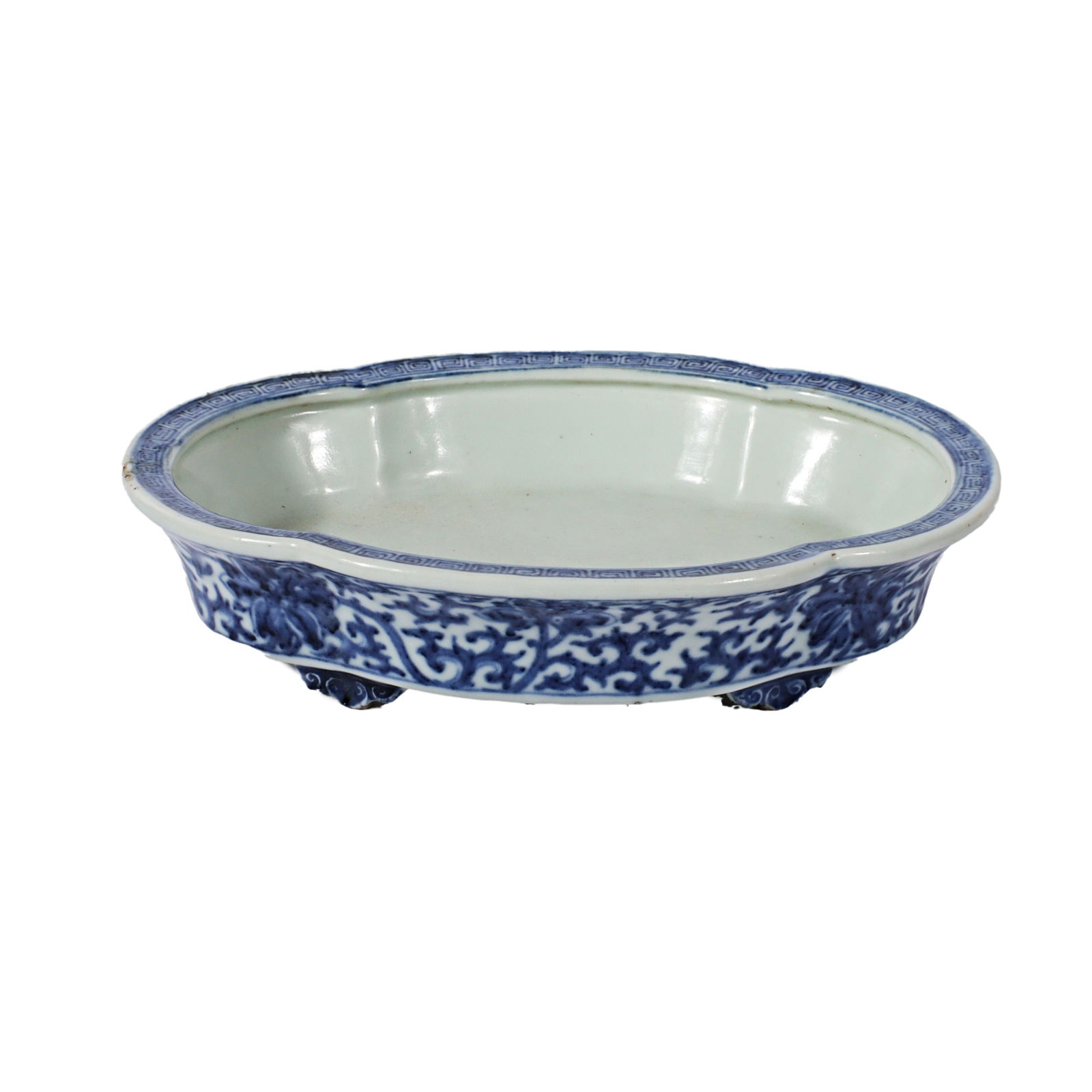 Chinese blue and white porcelain 4 lobed footed planter, 19th century. 8 1/4" x 6 1/4" x 2" (1 of 8)