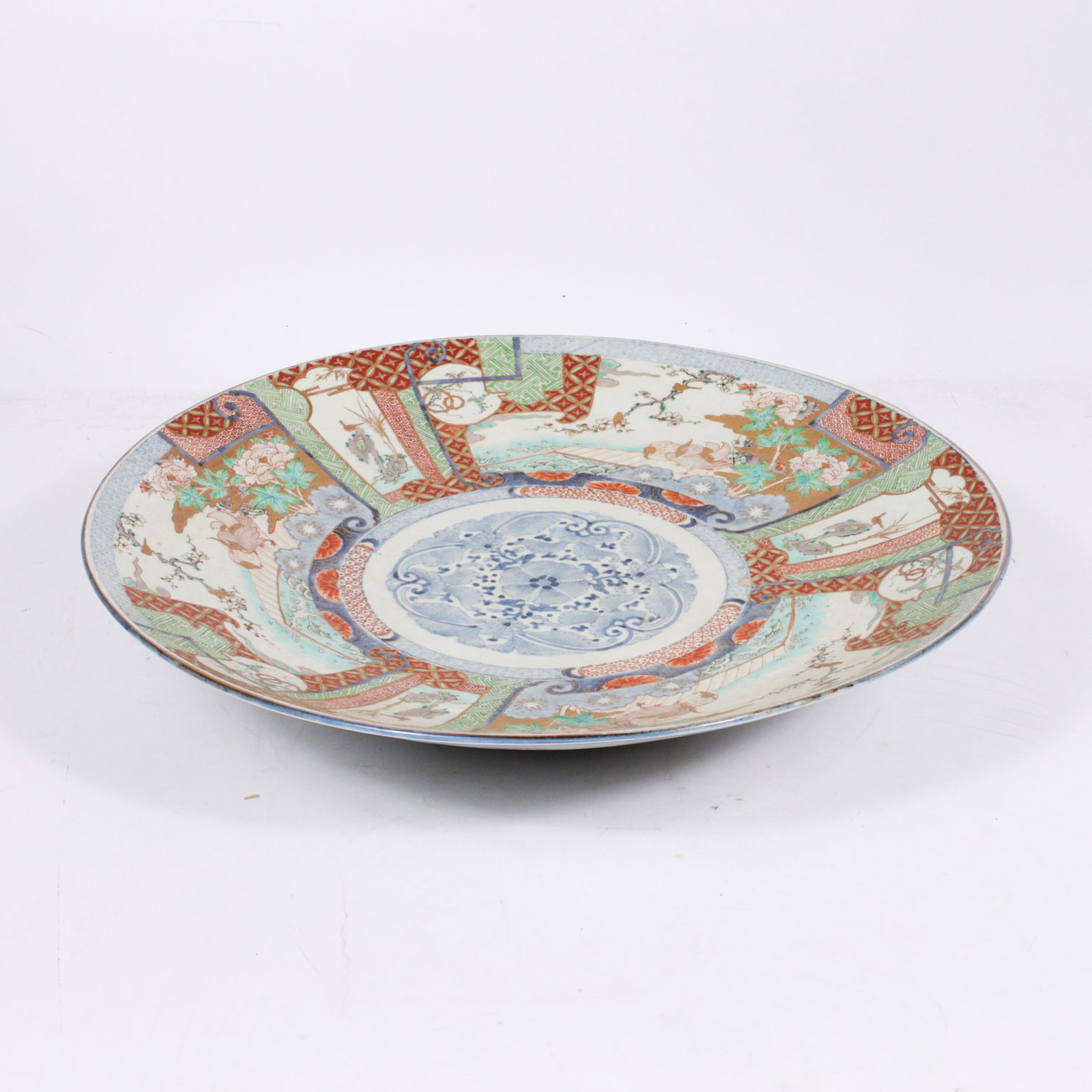 Antique 19th Century Japanese Imari porcelain chop plate charger with blue and white central (1 of 18)