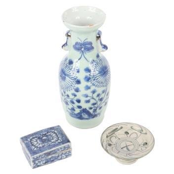 Three Chinese blue painted porcelain / stoneware table items, Tongzhi celadon Qing vase with flowers (1 of 8)