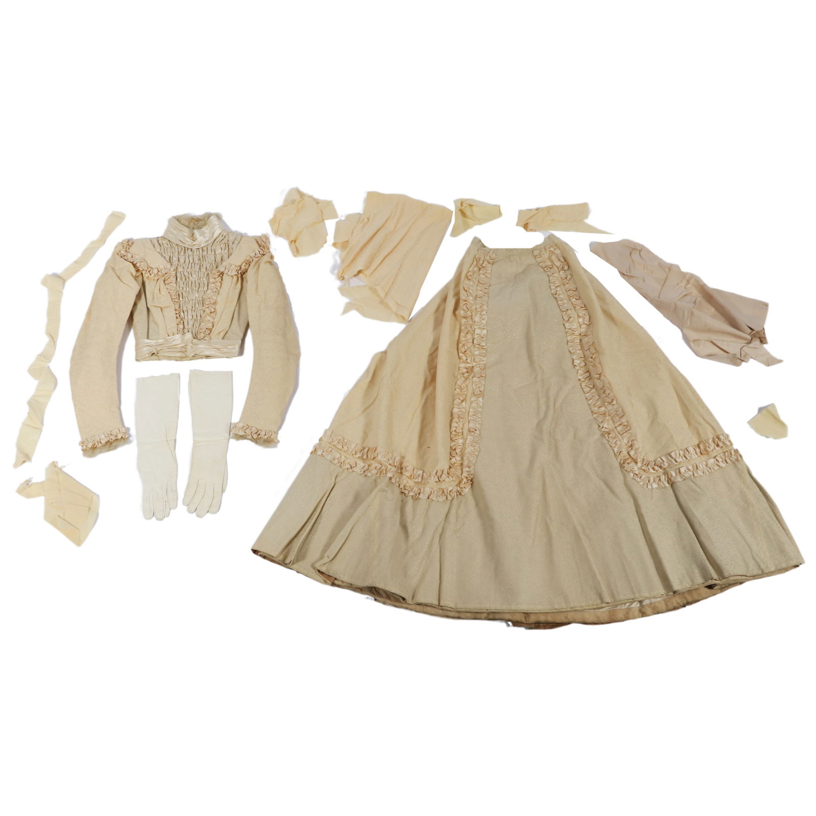 Victorian dress; skirt, blouse, gloves, and accessories. (1 of 20)