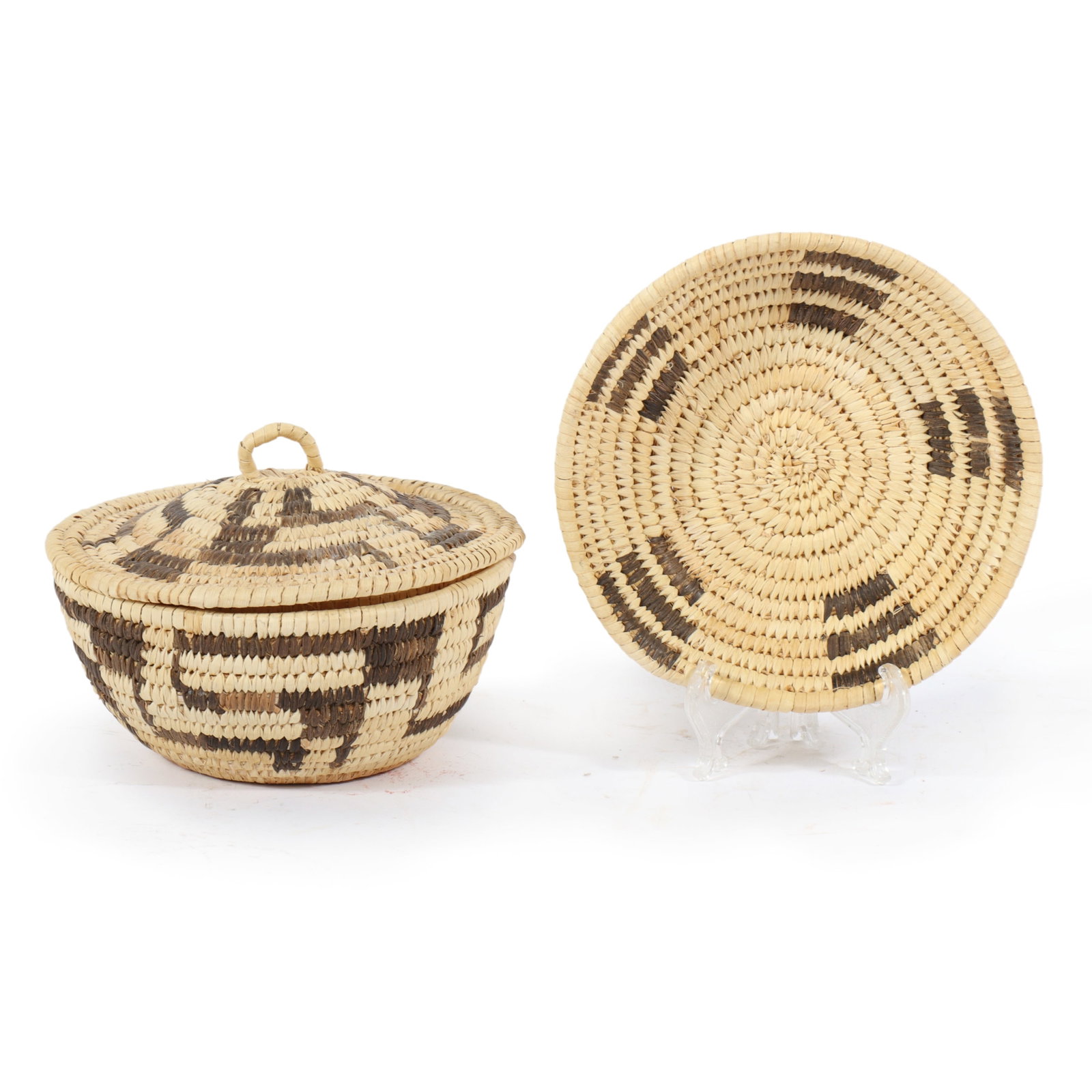 Native American Papago basket with lid and coil tray / bowl. 5?H x 6 1/2?Diam. (basket w/ lid): Native American Papago basket with lid and coil tray / bowl. 5?H x 6 1/2?Diam. (basket w/ lid)