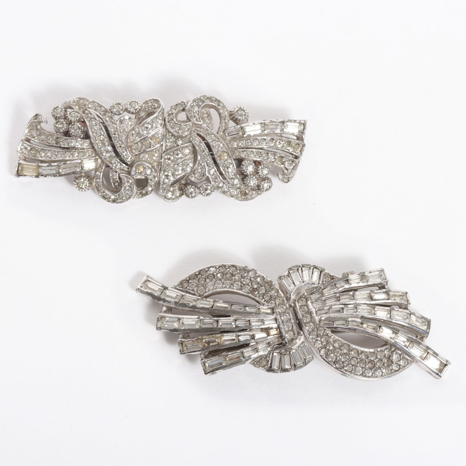 2pc group of vintage rhinestone duette dress clip brooches. (1 of 8)
