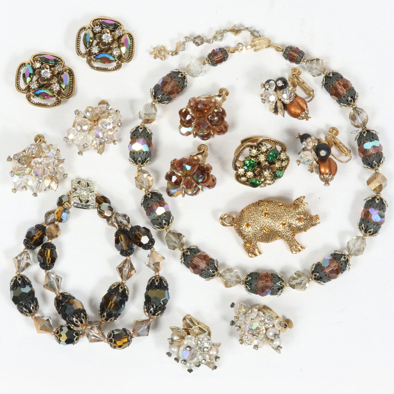 Vintage jewelry group including, Vendome beaded necklace and complementary bracelet, four pairs of (1 of 15)