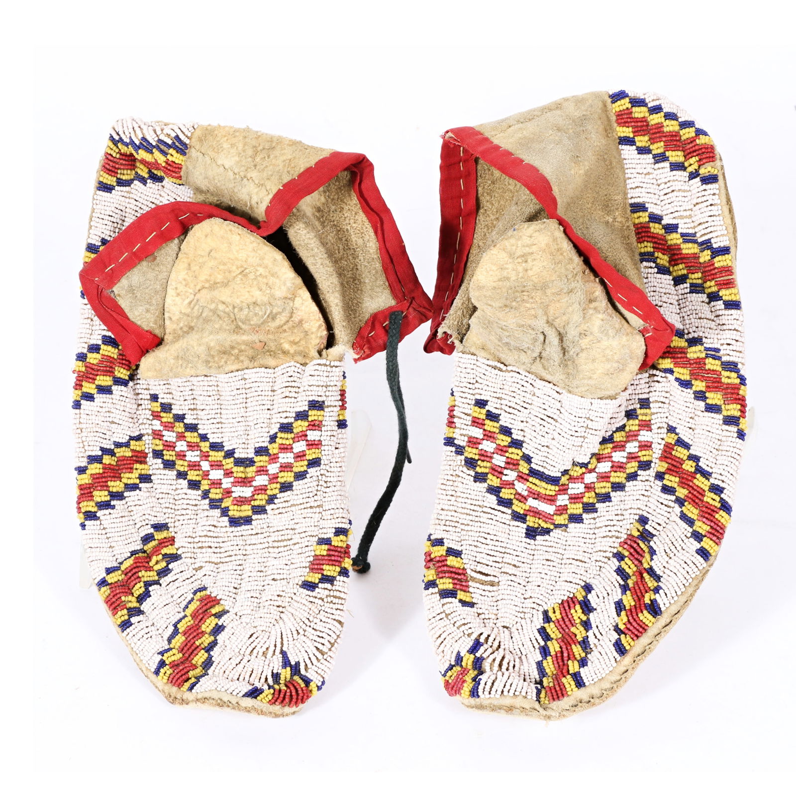 Native American beaded buckskin moccasins 4"H x 3 1/2"W x 10 1/2"D (1 of 6)