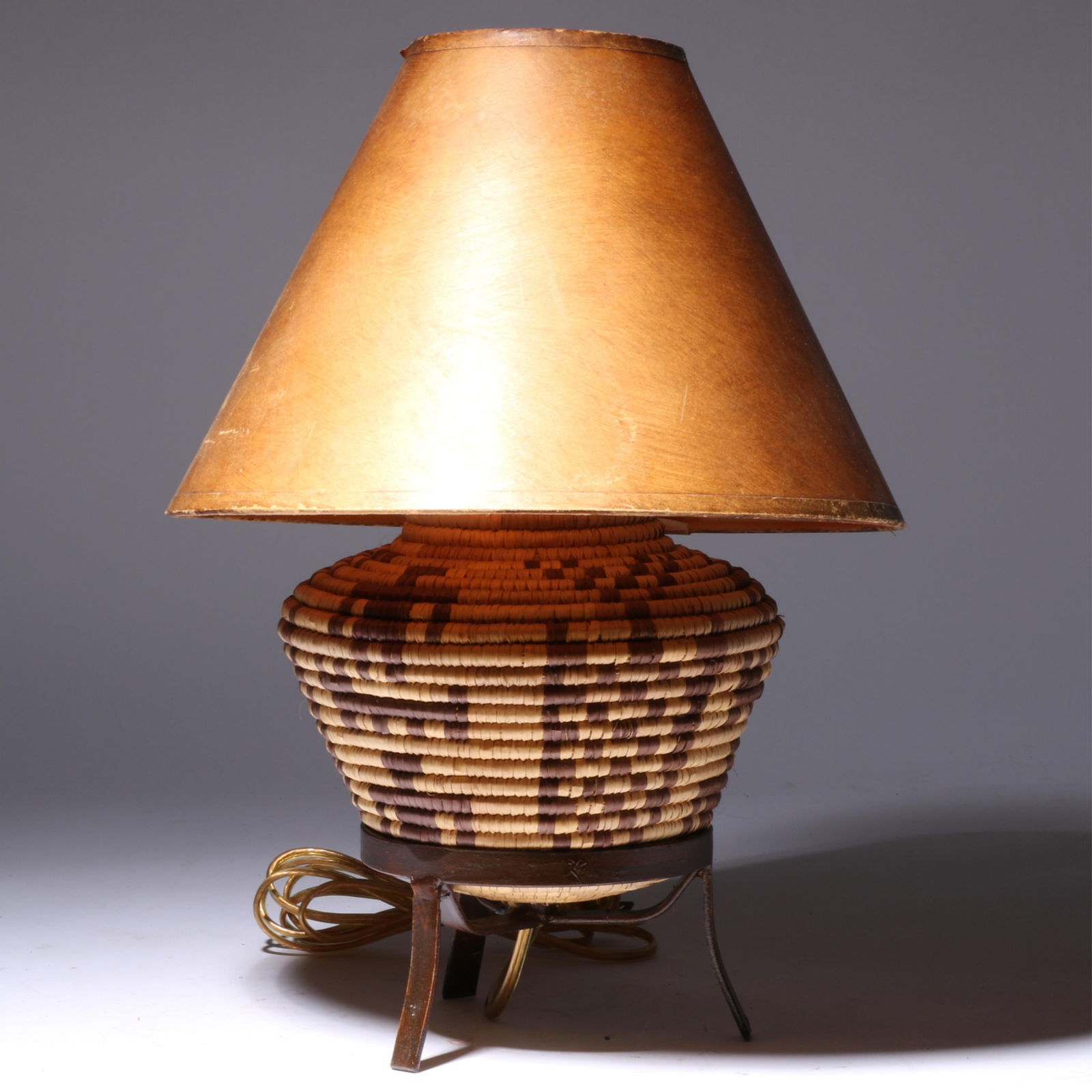 Small Decorative Basket Lamp w Shade 10"H x 7 1/2"W (lamp base) (1 of 7)
