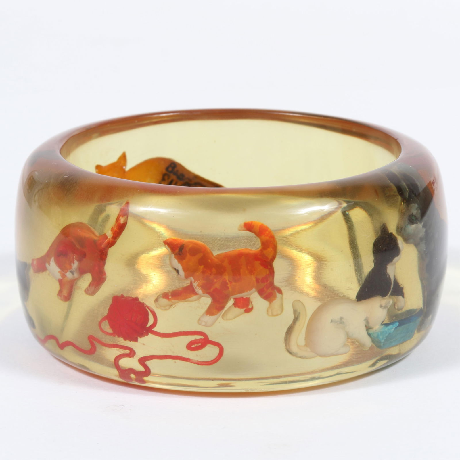 Brad Elfrink artisan made apple juice Bakelite reverse carved and painted cats and kittens chunky (1 of 8)