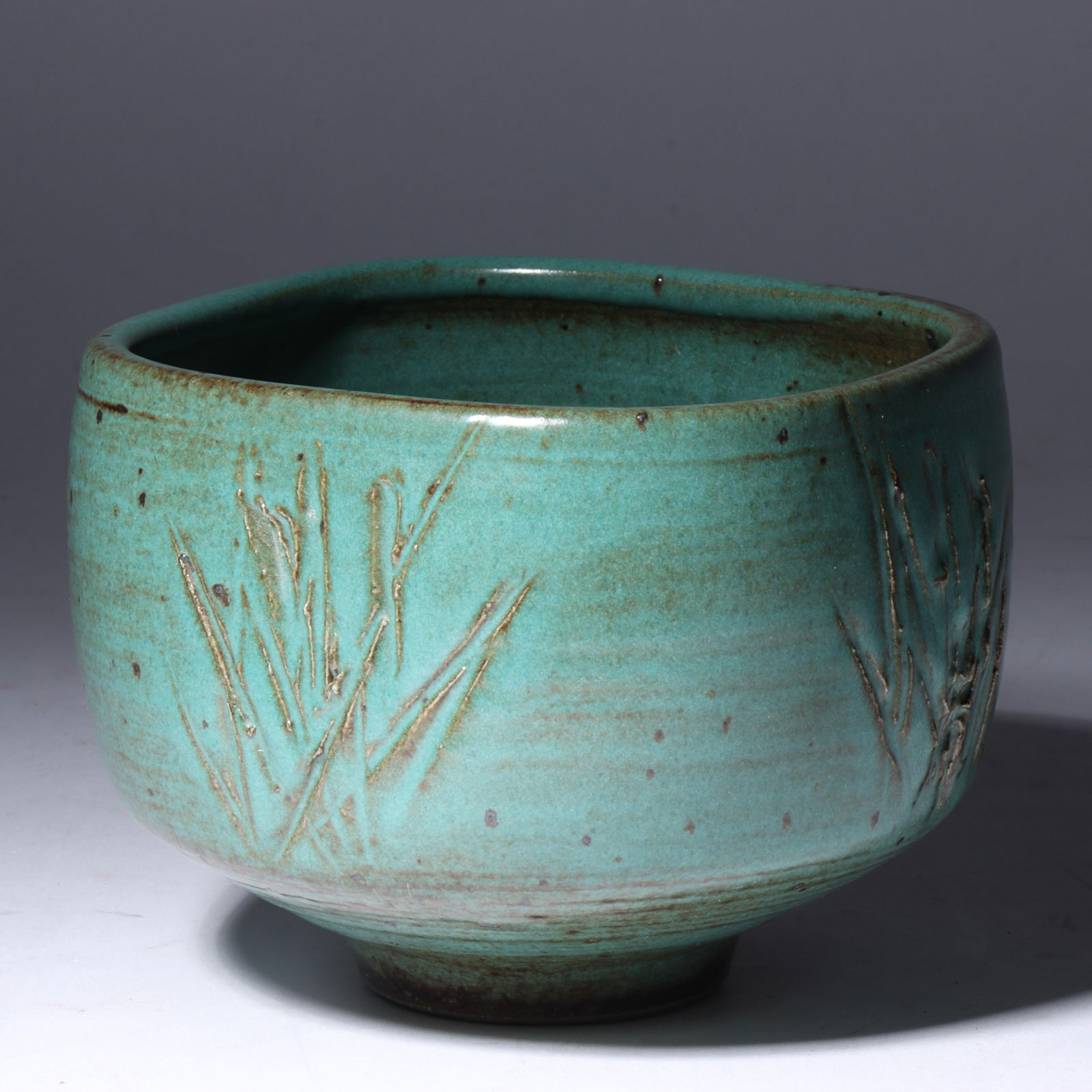 Vivika and Otto Heino (American, 20th century), art pottery bowl with incised design 4 1/4"H x 5 (1 of 6)