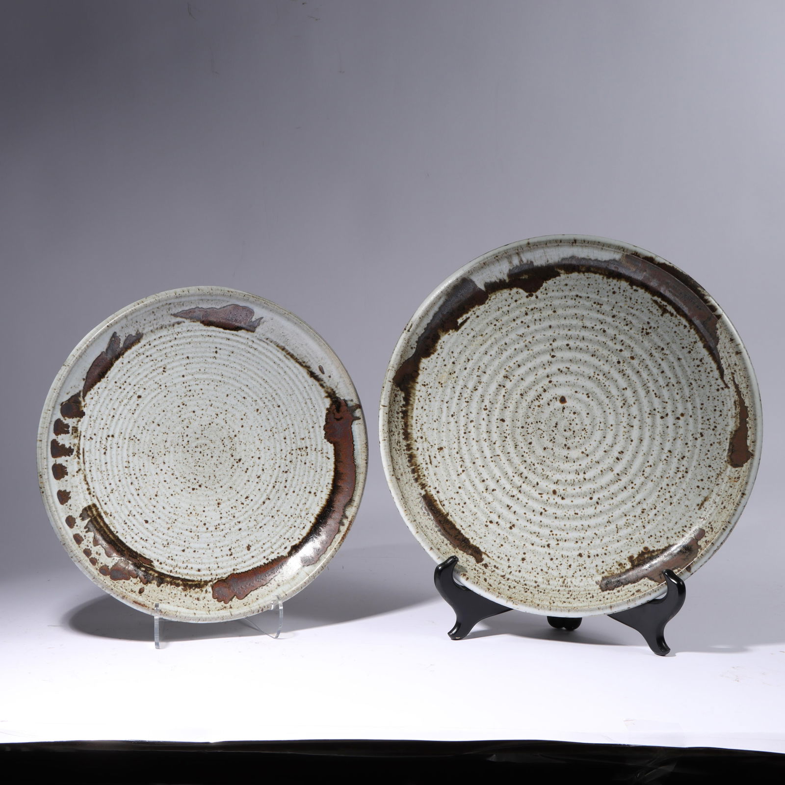 Vivika and Otto Heino (American, 20th century), pair of glazed art pottery plates 1 1/4"H x 16"Diam. (1 of 11)