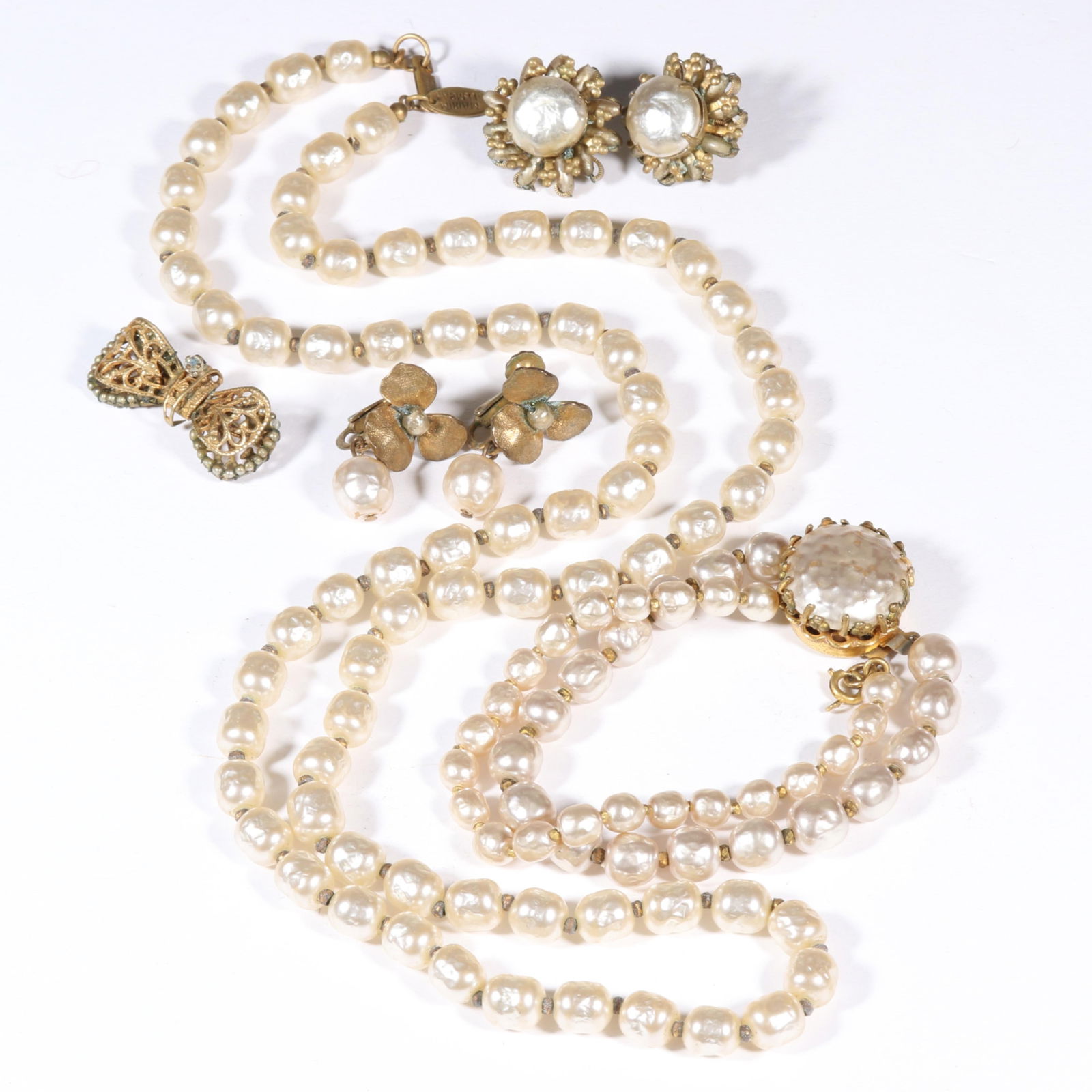 Miriam Haskell 5pc. faux pearl jewelry group with necklace, double strand bracelet, brooch and (1 of 10)