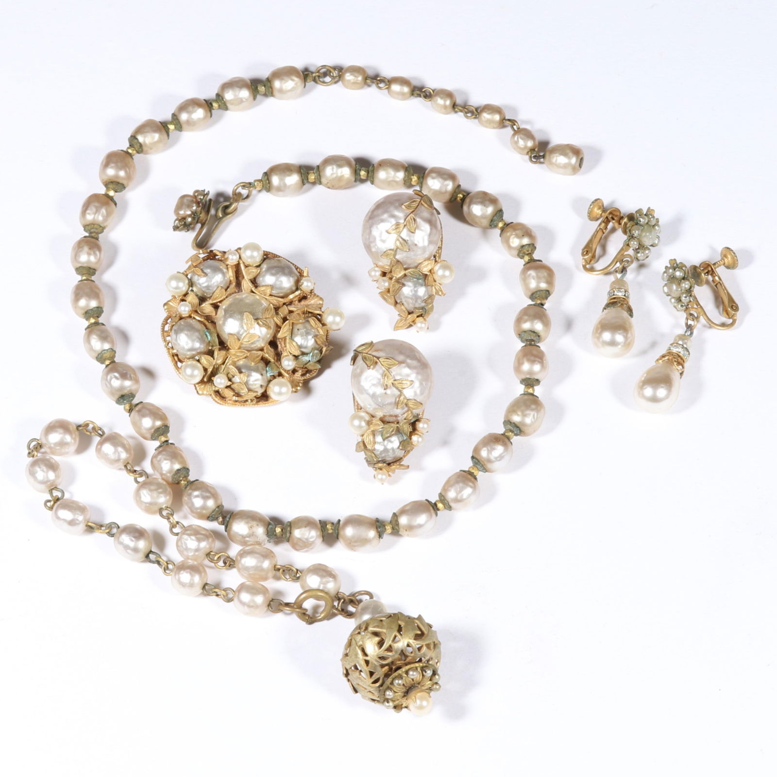 Miriam Haskell 5pc. faux pearl jewelry group with necklace, unsigned bracelet, brooch, and earrings. (1 of 10)