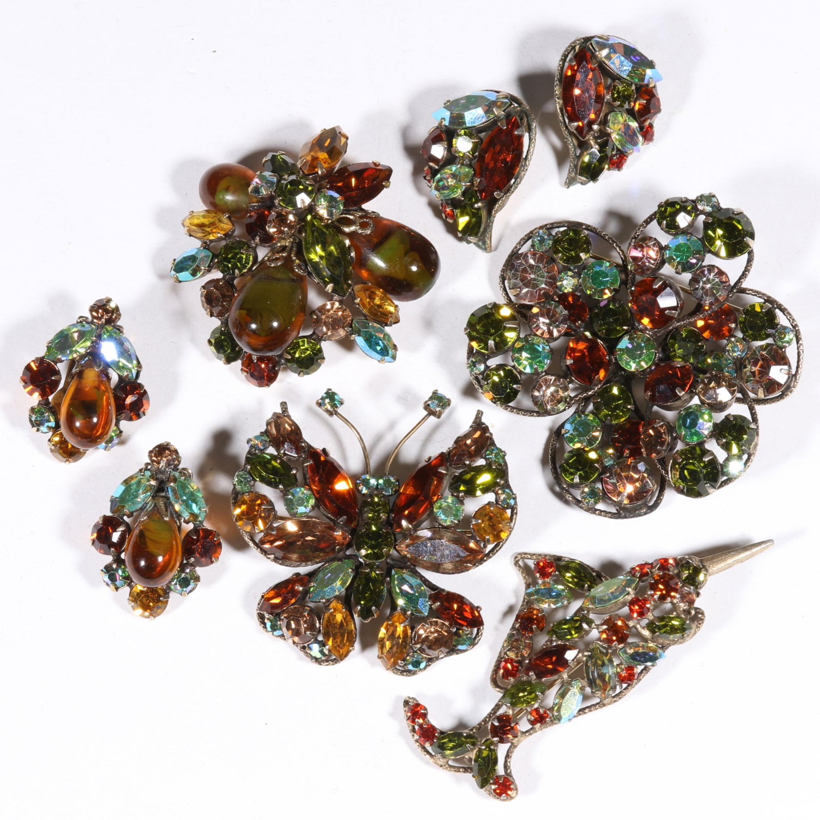 Vintage Regency signed and unsigned autumn color rhinestone crystal and art glass figural jewelry (1 of 9)