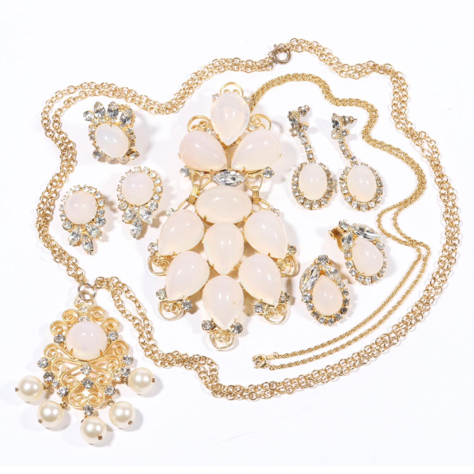 D & E Juliana faux moonstone chunky cabochon, faux pearl, and rhinestone crystal 6pc. jewelry group (1 of 9)
