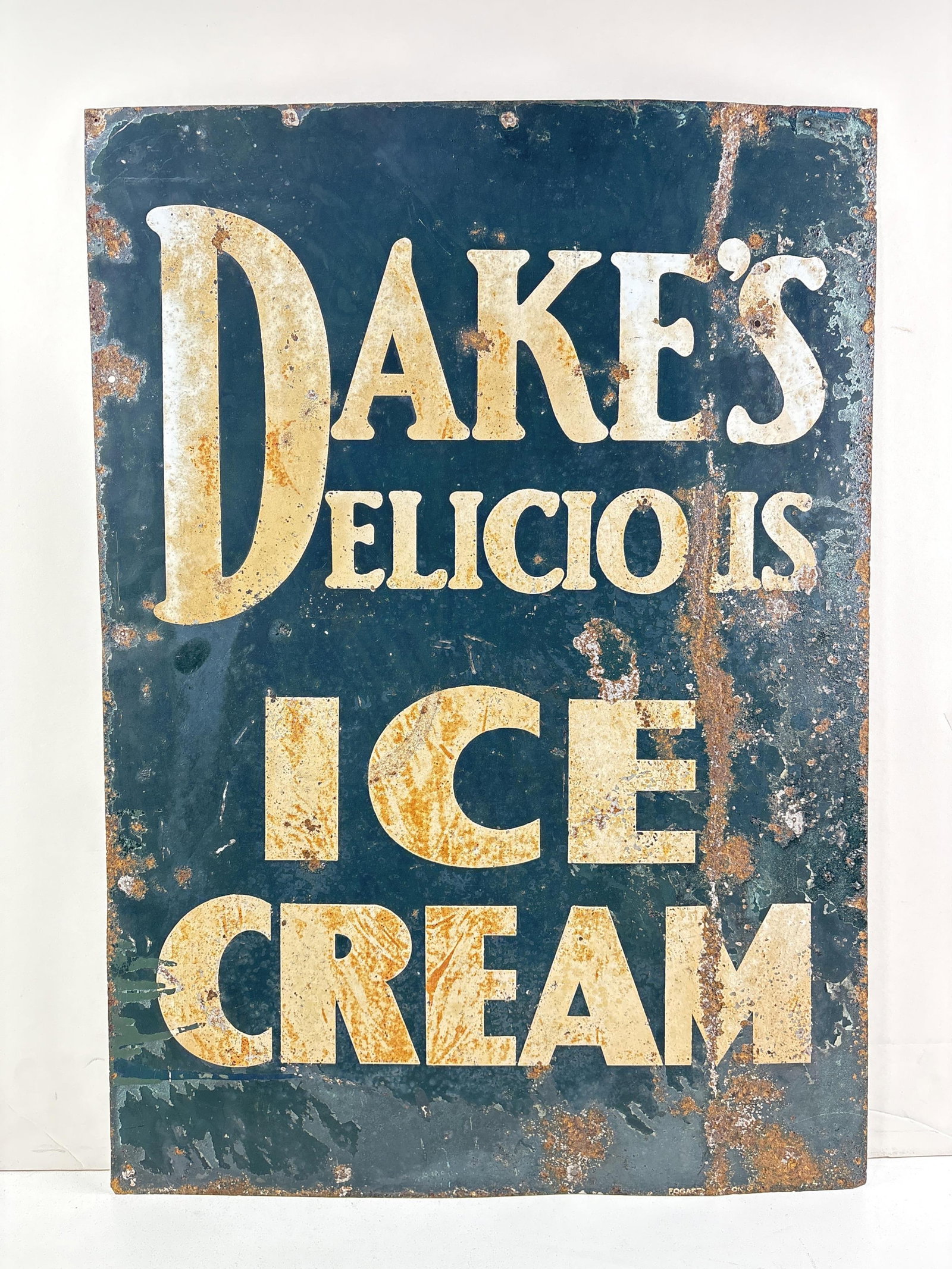 1920’s? Dake’s Delicious Ice Cream Metal Advertising Sign, Greenfield/Saratoga Springs, New York: 1920’s? Dake’s Delicious Ice Cream Metal Advertising Sign, Greenfield/Saratoga Springs, New York 20"W x 28"H