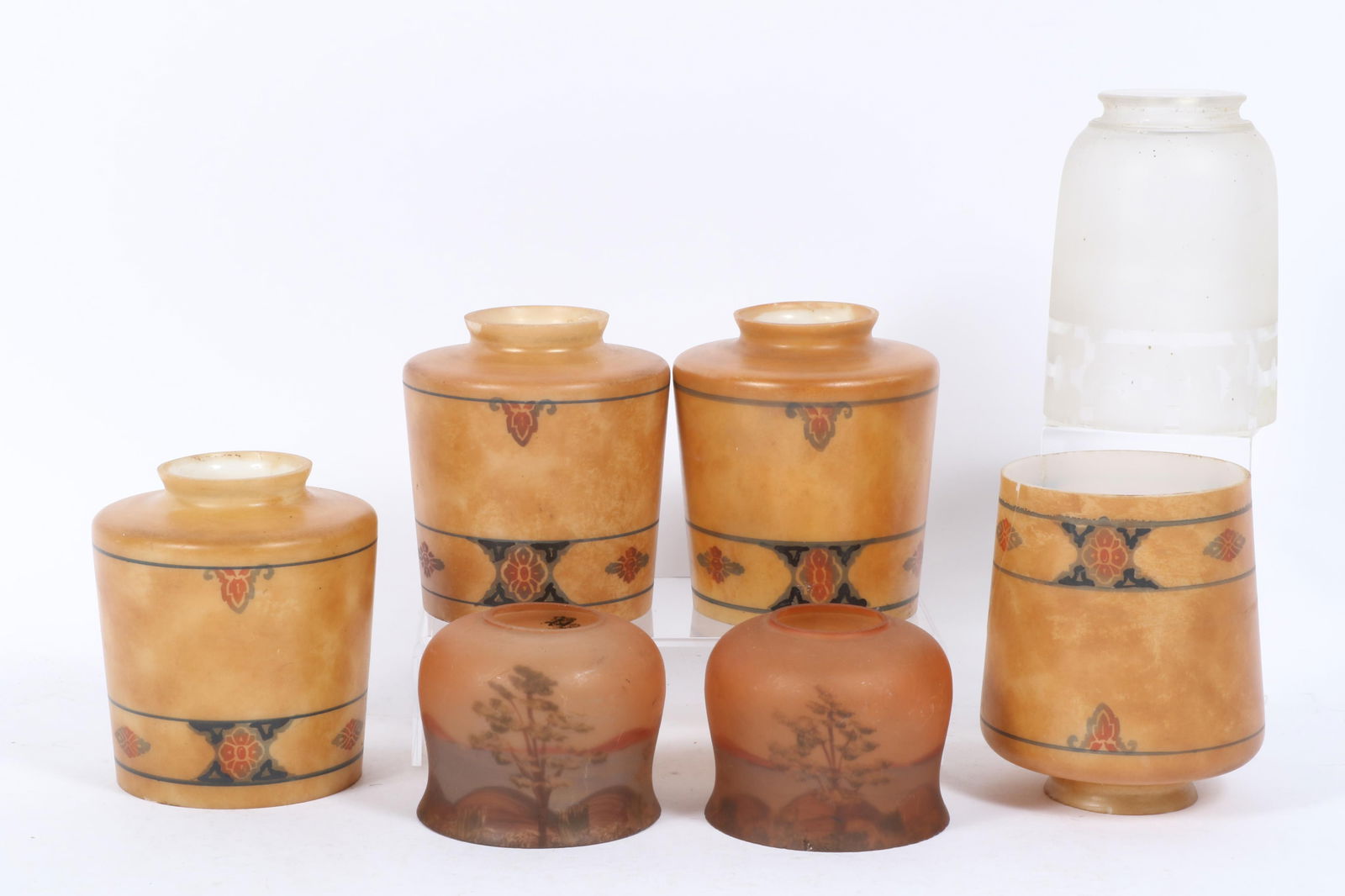 Seven Arts & Crafts Glass Shades Lamp 11" T x 5" D (1 of 8)