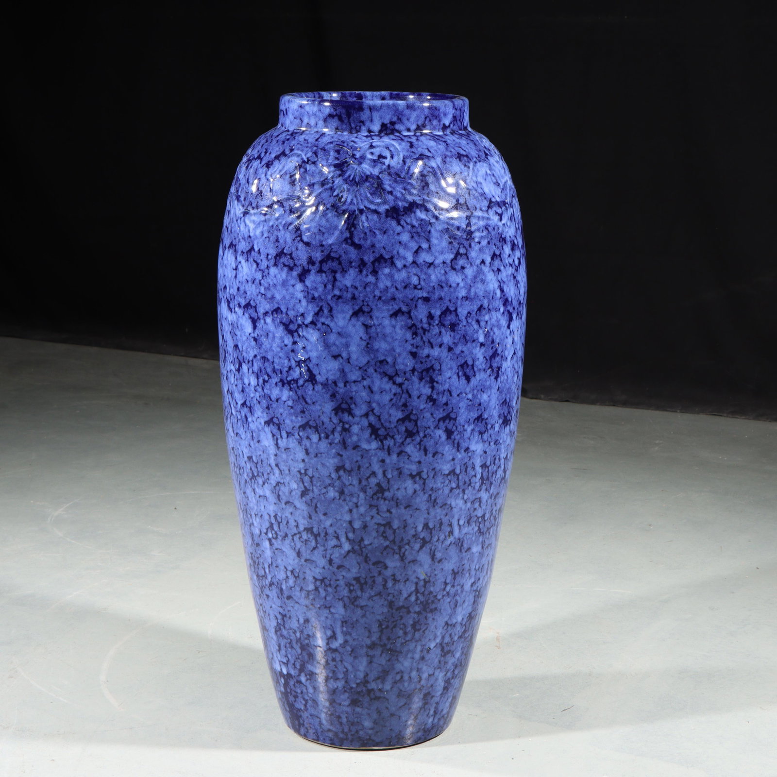 Bungalow Jar 26"H x 11"Diam.: Bungalow Jar Unmarked Robinson Ransbottom Pottery Co. Unusual Mottled Blue glazed Bungalow Jar with Ribbon & Bow decoration on rim. Marked "RRPCo 161/USA." Provenance: Charles Alexander, Indianapolis,