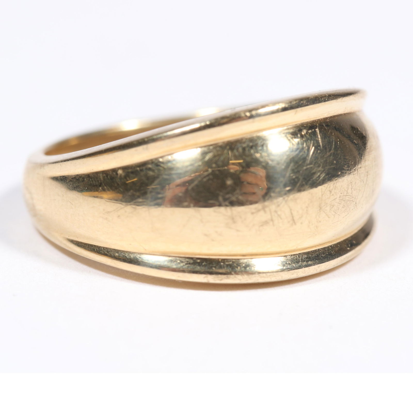 14K yellow gold wide domed mirror polished ring. Size 7 1/2 (1 of 8)