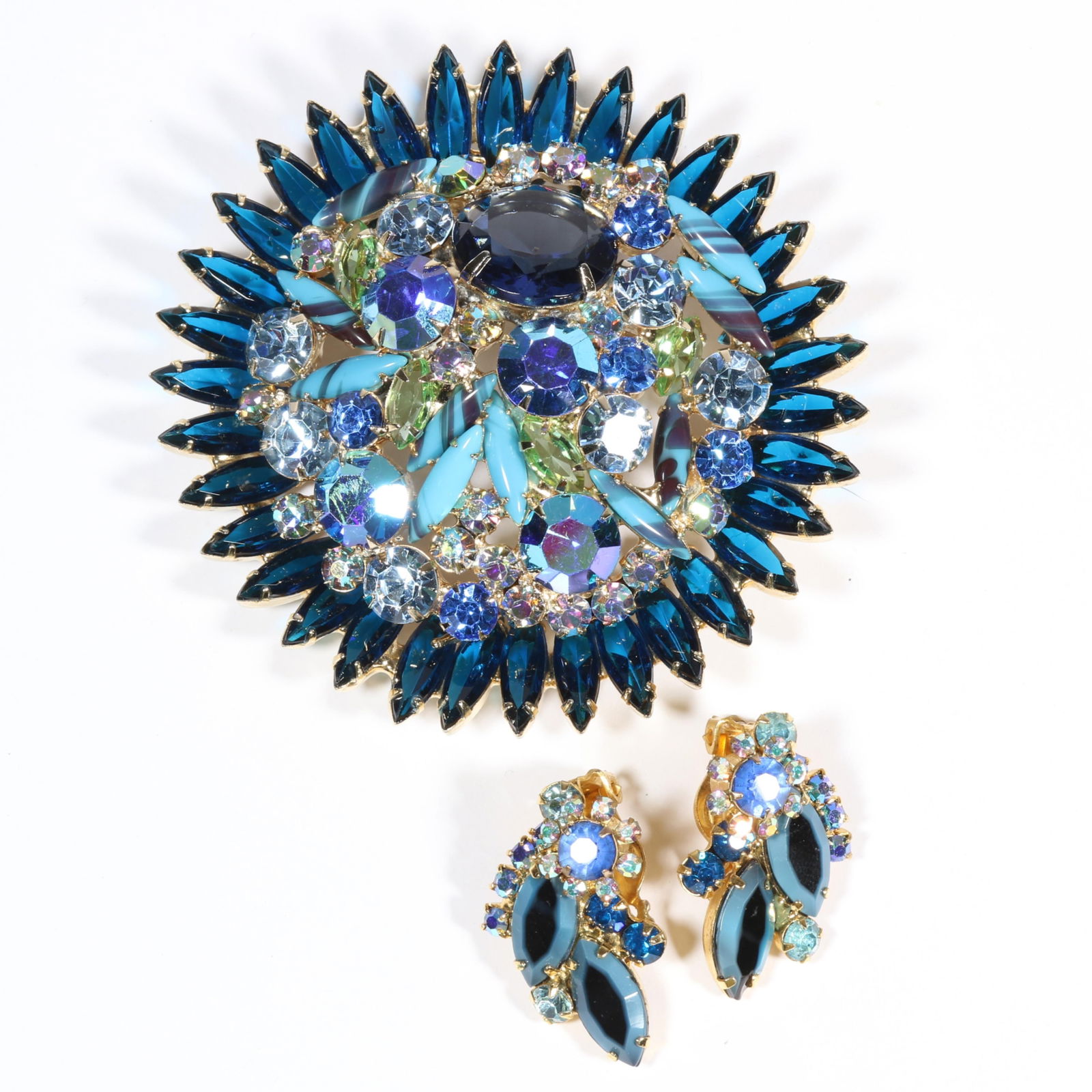 D & E Juliana HUGE rhinestone crystal and art glass cluster domed brooch with complementary Juliana (1 of 7)