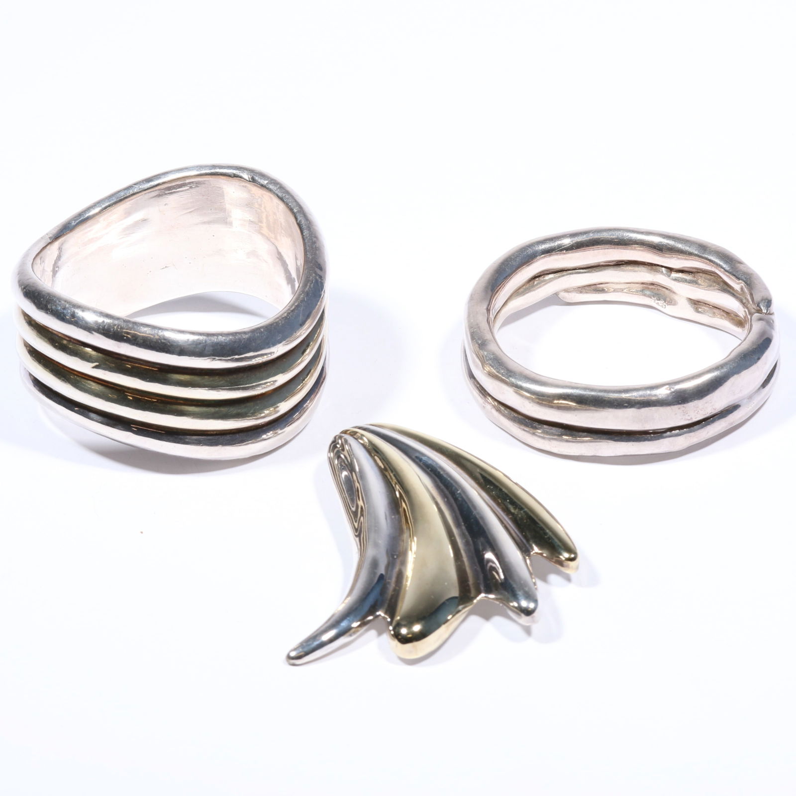 Modernist sterling silver jewelry group including Lea L. sterling wave bangle bracelet, sterling (1 of 10)