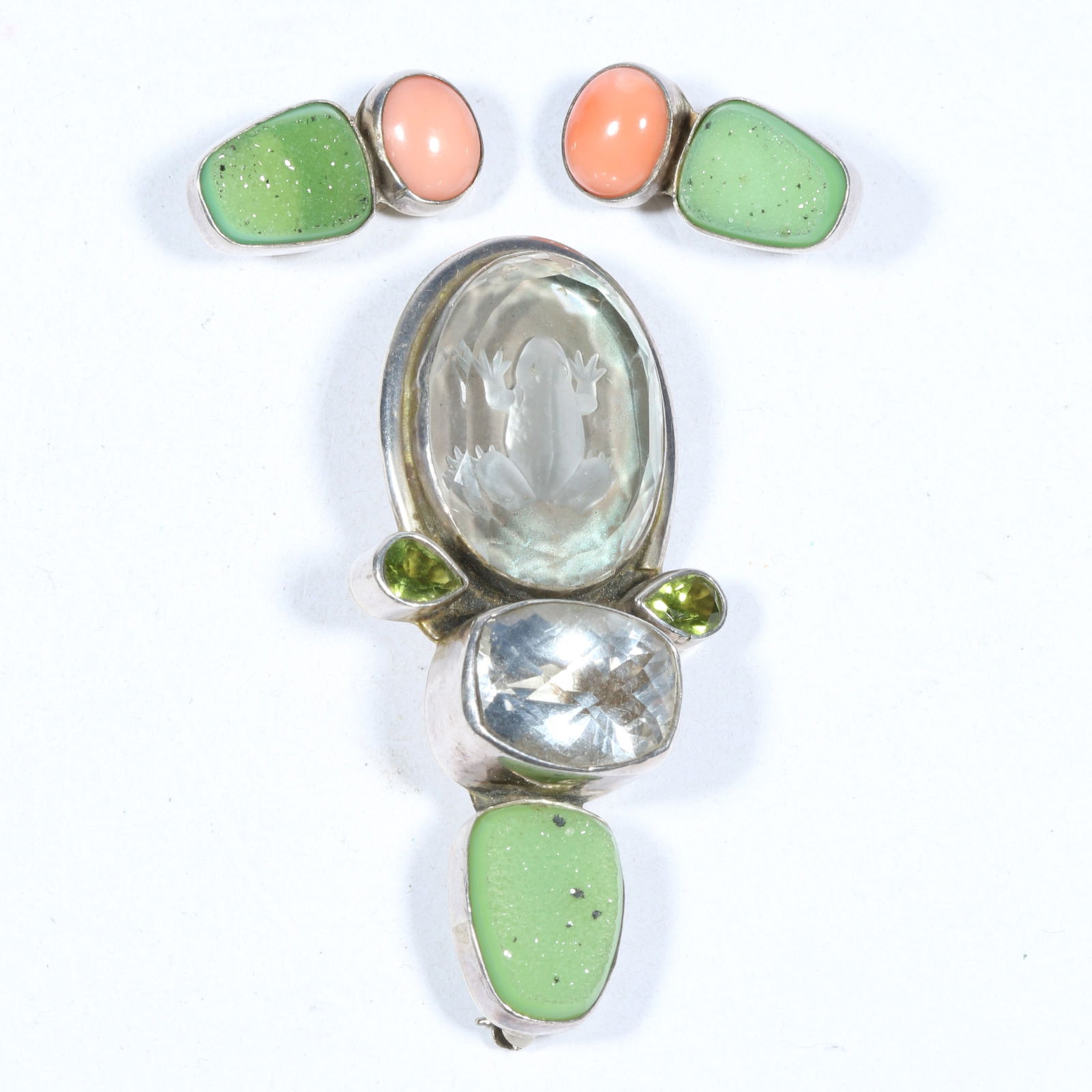 Amy Kahn Russell jewelry group including Brazilian agate druzy, peridot, intaglio glass frog, and (1 of 10)