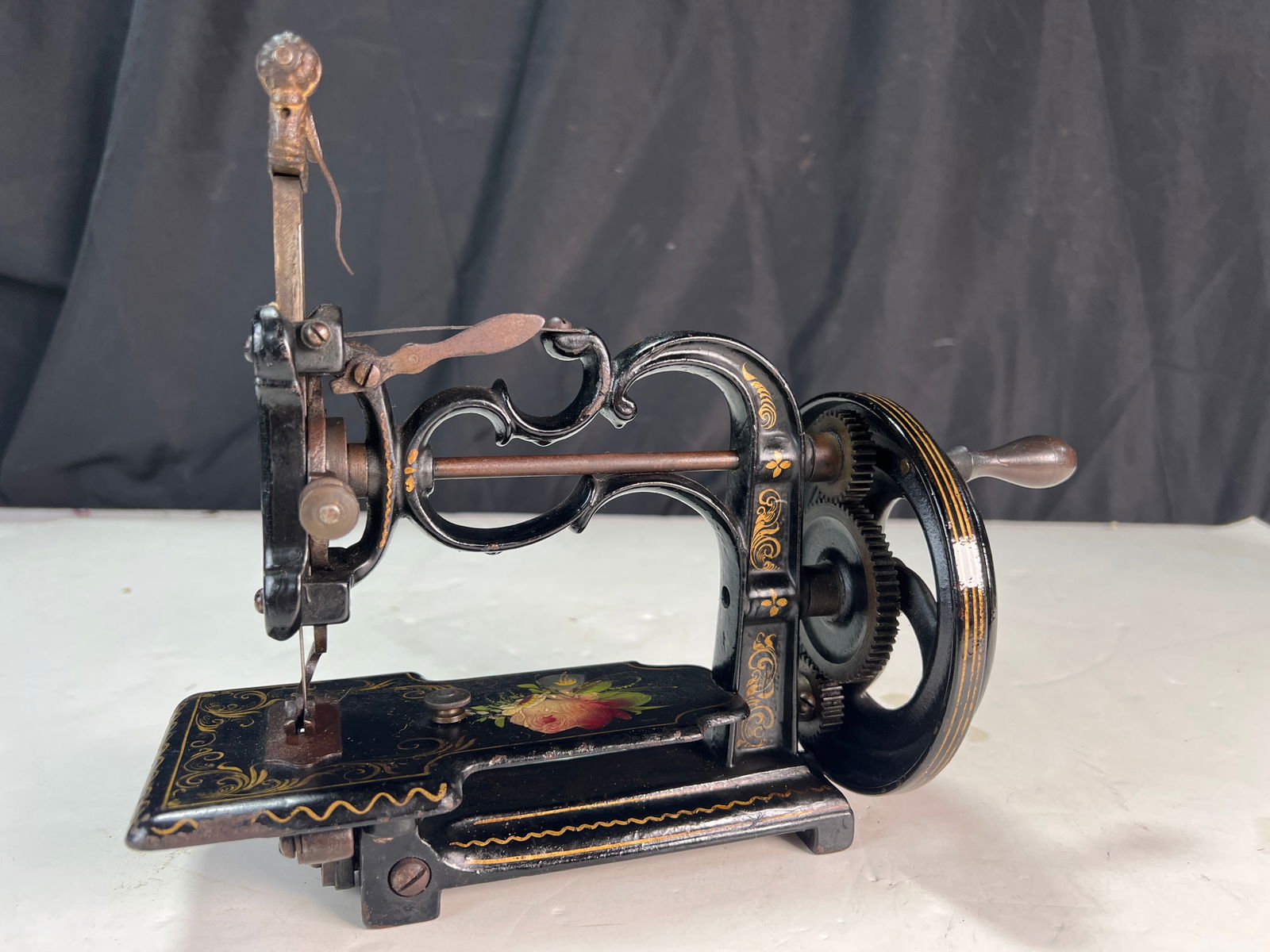 Charles Raymond (?) chain stitch sewing machine circa 1867 - in good condition, floral and gold (1 of 8)
