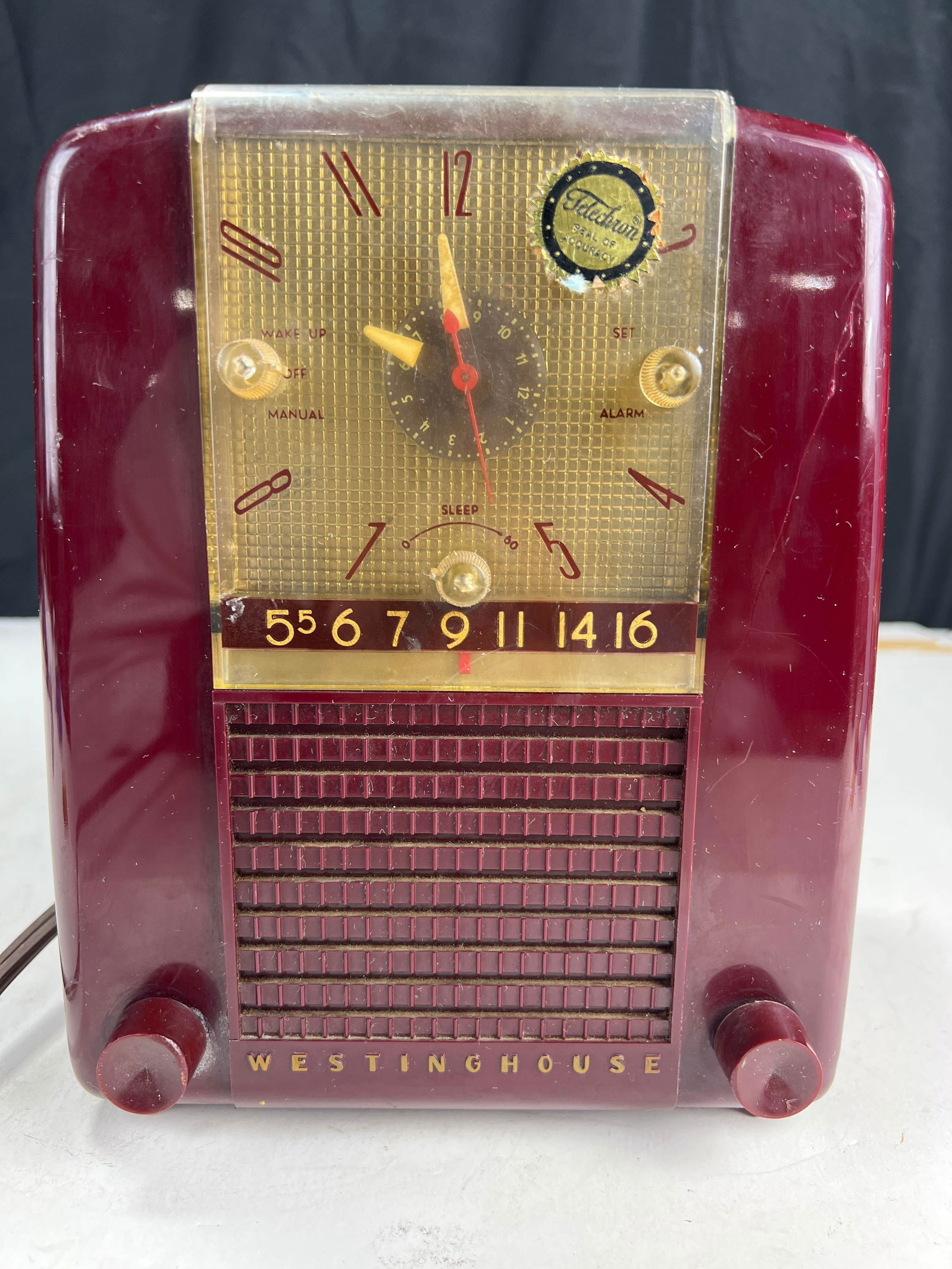 Westinghouse Model H-397T5 maroon clock radio, telechron seal of accuracy, untested (1 of 12)
