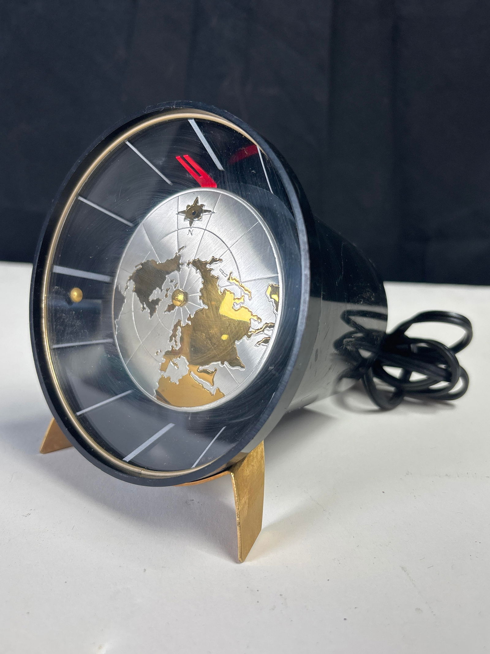Vintage Hansen Engineering & Machinery Co. Clock, space age turning world map clock face, powers on (1 of 5)