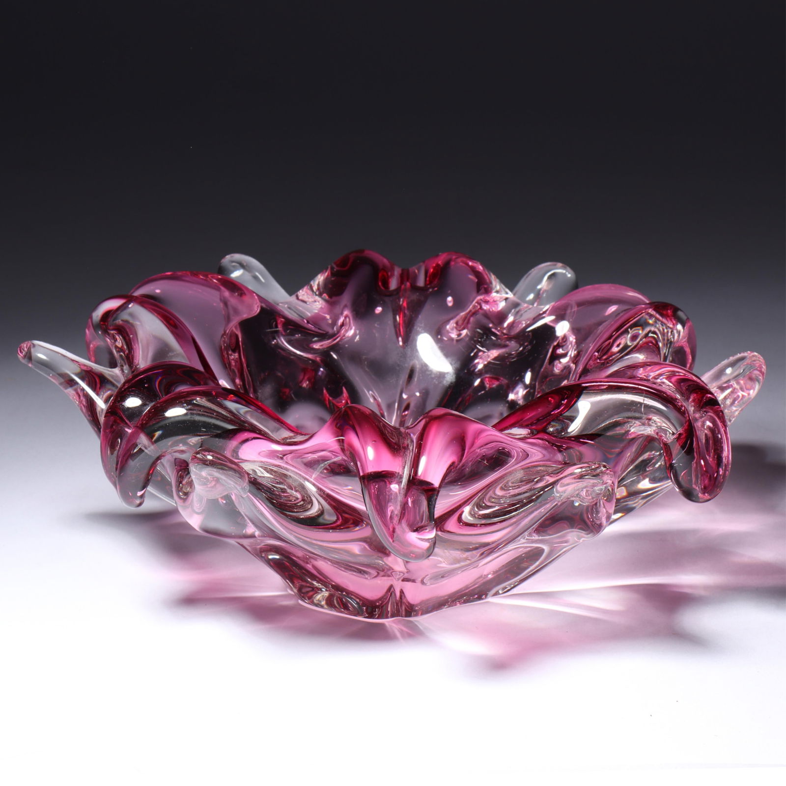 Archimede Seguso Sommerso blown glass flower bowl, 1952 2 3/4"H x 7"W: Archimede Seguso Sommerso blown glass flower bowl, 1952 Unsigned. Provenance: Richard Birt, purchased in Murano by the owner. 2 3/4"H x 7"W