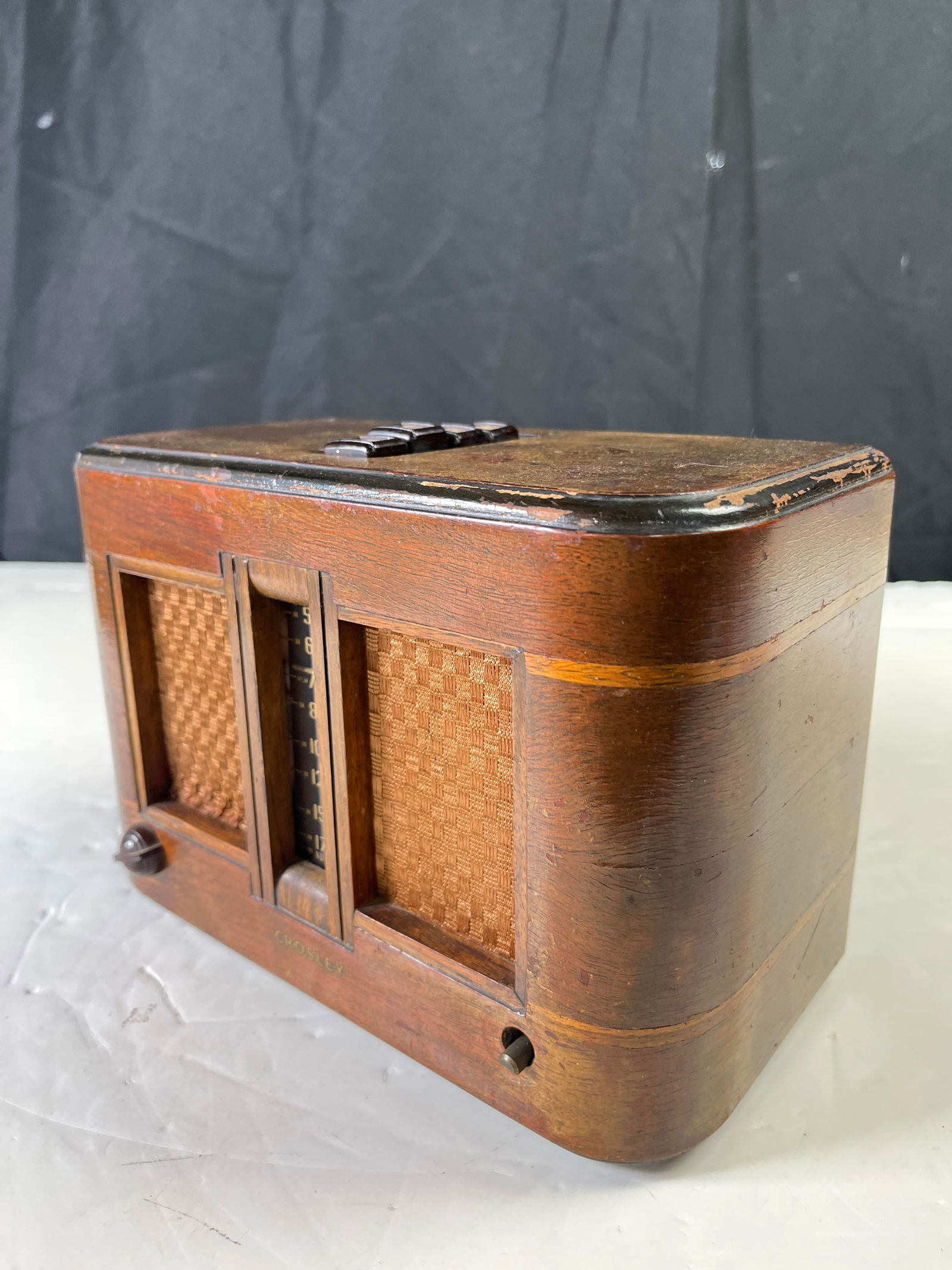 Vintage Crosley wooden cabinet & push-button operation tube radio, circa 1940s, untested (1 of 7)