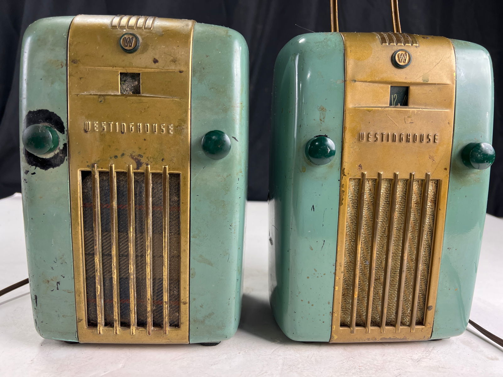 2 vintage Westinghouse "Little Jewel" (or "Refrigerator") tube radios, model H-125/126, produced (1 of 8)