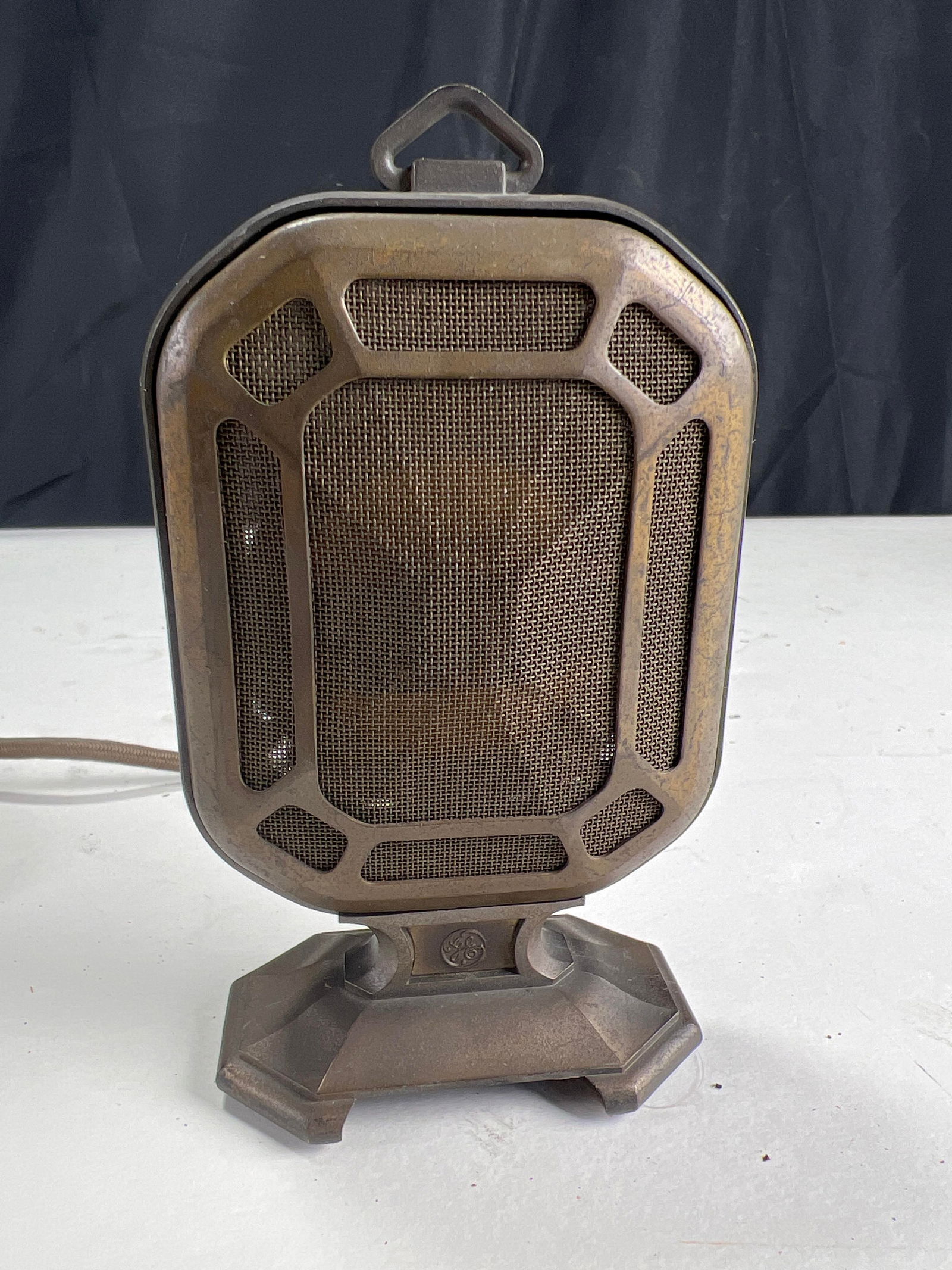 Vintage 1930's GE, General Electric Model P-64713 Desk Microphone, original condition: Vintage 1930's GE, General Electric Model P-64713 Desk Microphone, original condition,