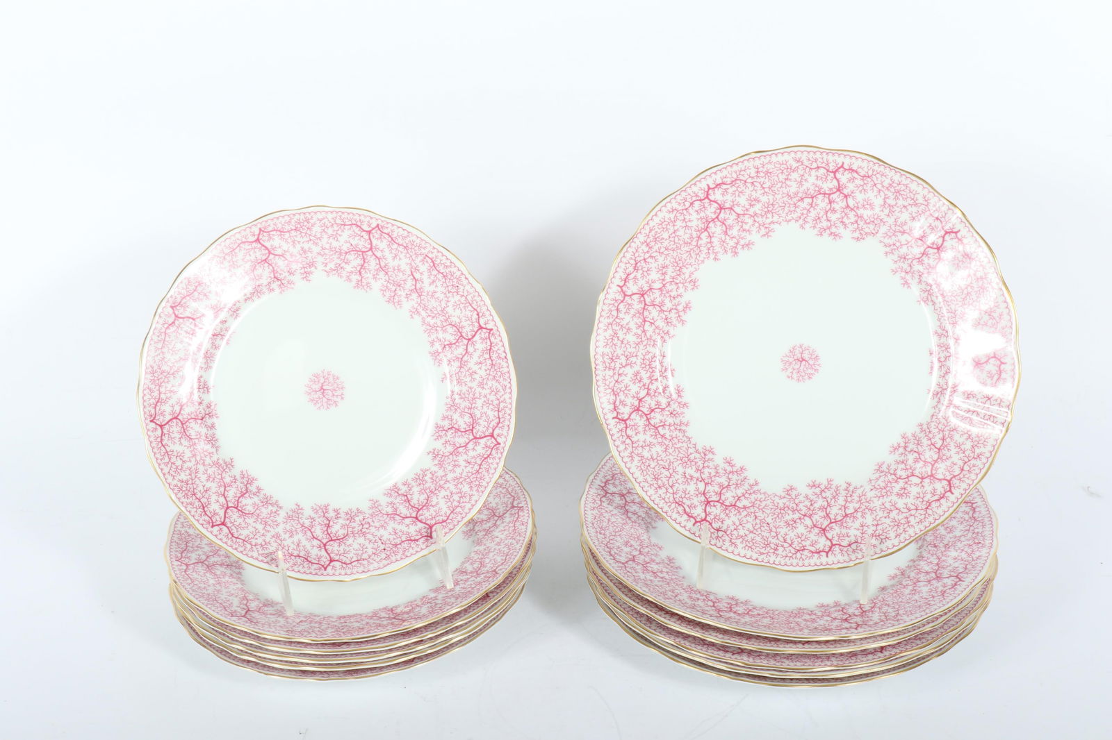 Furstenberg German Park Lane Pink scalloped porcelain plates, 12pc: 6 dinner plates, 6 luncheon: Furstenberg German Park Lane Pink scalloped porcelain plates, 12pc: 6 dinner plates, 6 luncheon plates 9 1/2? D (dinner plates)