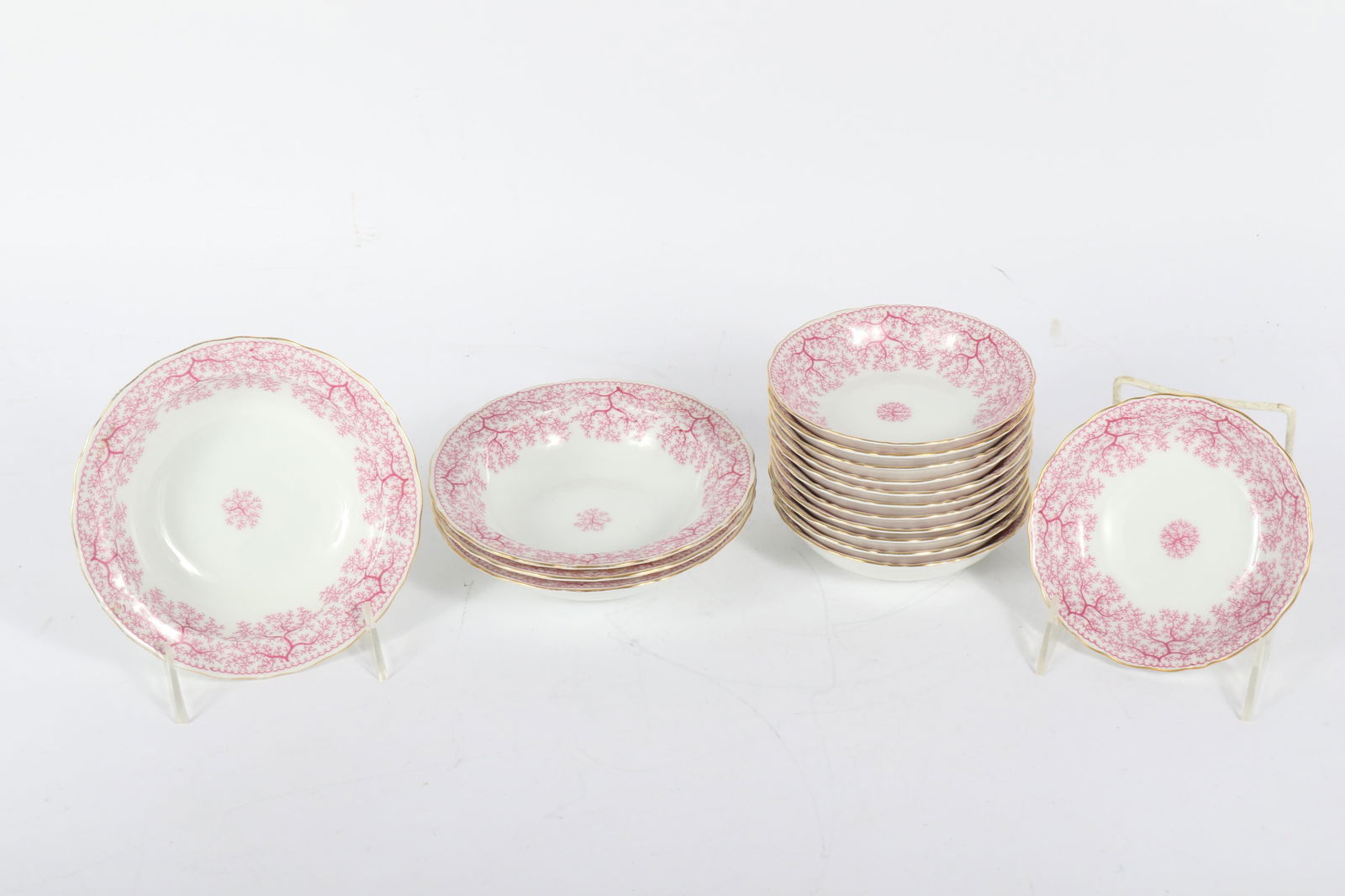 Furstenberg German Park Lane Pink scalloped porcelain bowls, 16pc: 12 fruit / dessert bowls, 4: Furstenberg German Park Lane Pink scalloped porcelain bowls, 16pc: 12 fruit / dessert bowls, 4 cereal bowls 6 1/4? D (cereal bowl)